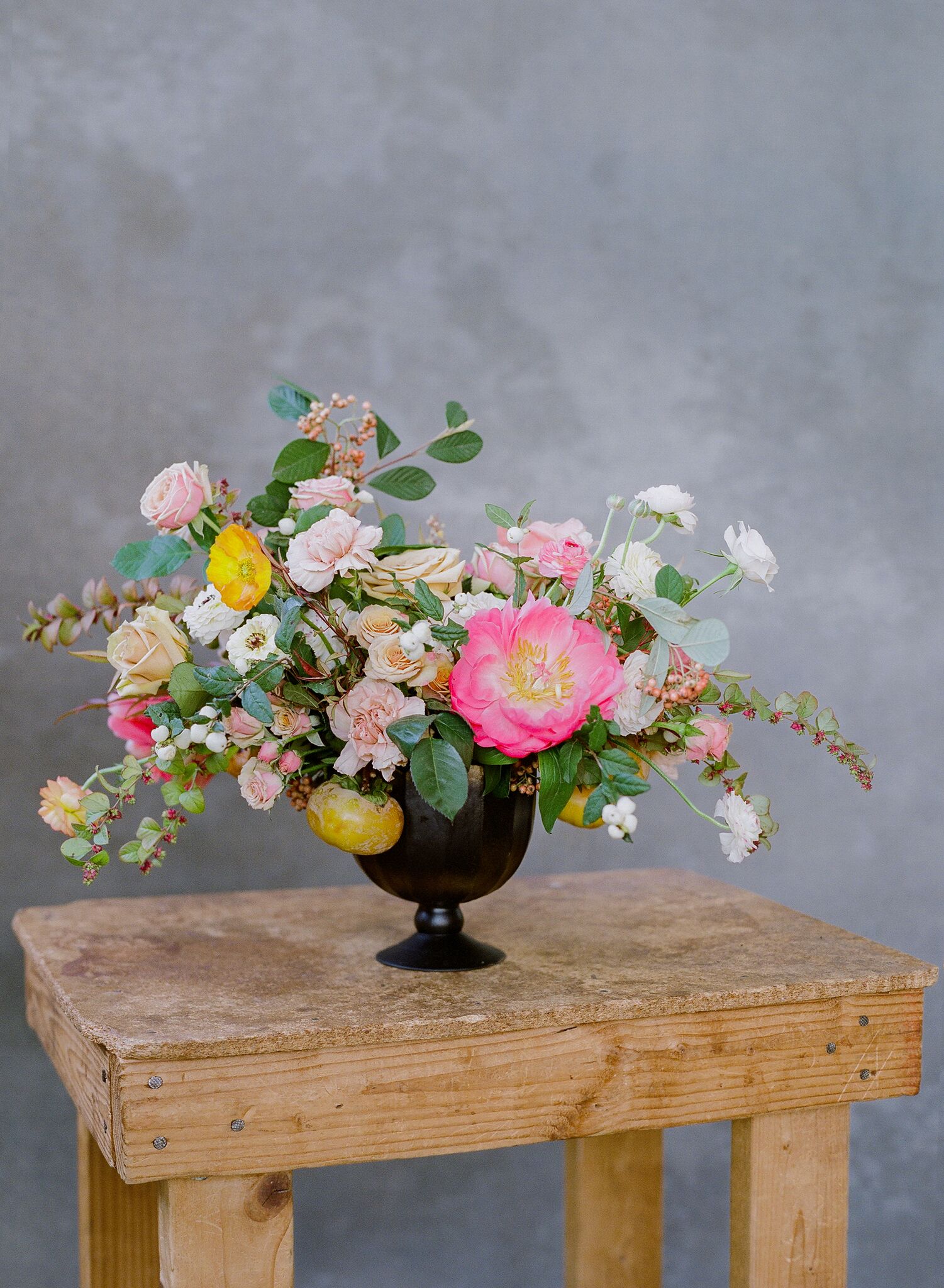 Arrangement by BLOOMS by breesa lee for the Tulipina Workshop Photo by Jose Villa