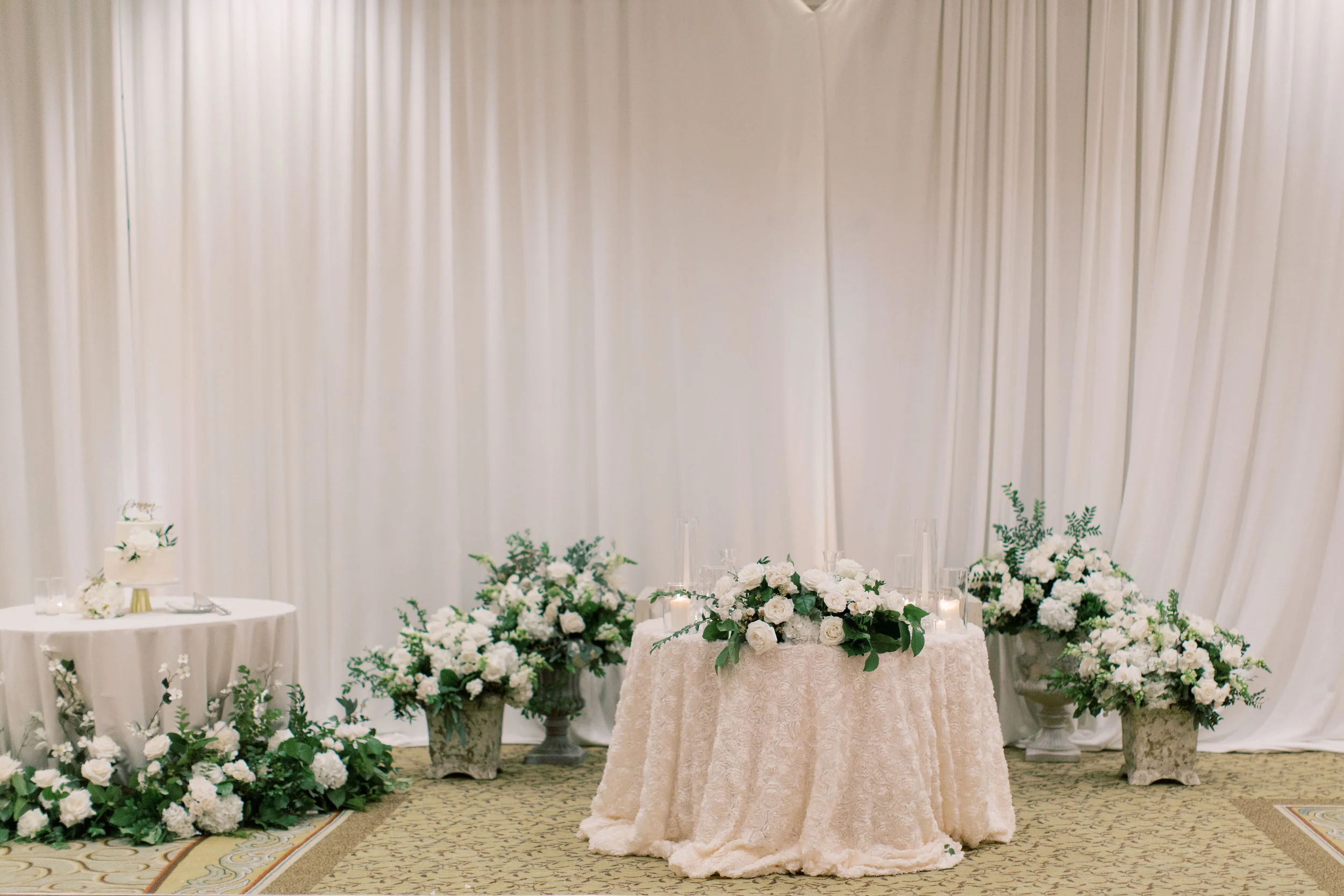 Rancho_Bernardo_Inn_San_Diego_California_Wedding_Devon_Donnahoo_blooms_talissa_1.jpg