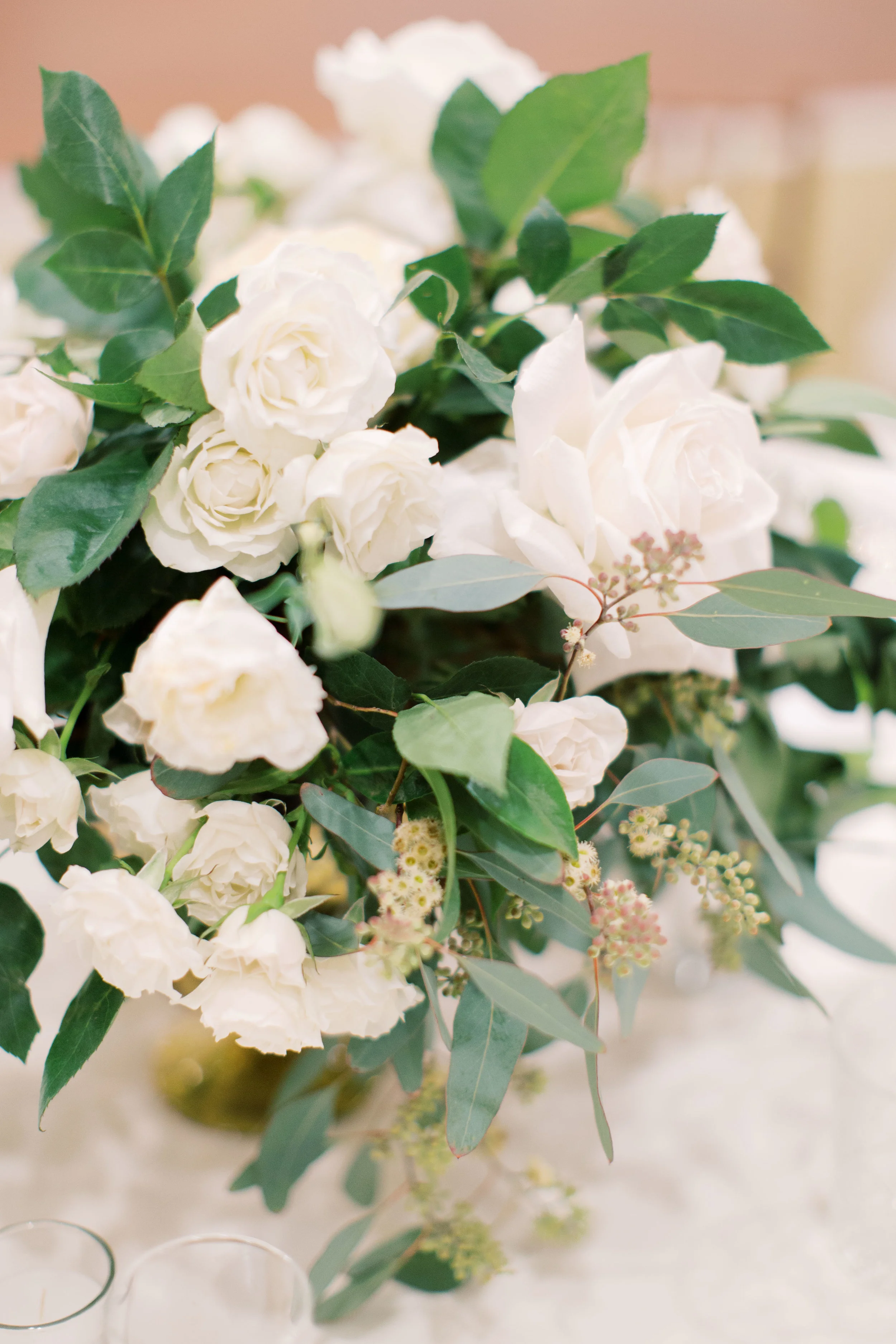 Rancho_Bernardo_Inn_San_Diego_California_Wedding_Devon_Donnahoo_blooms_talissa_4.jpg