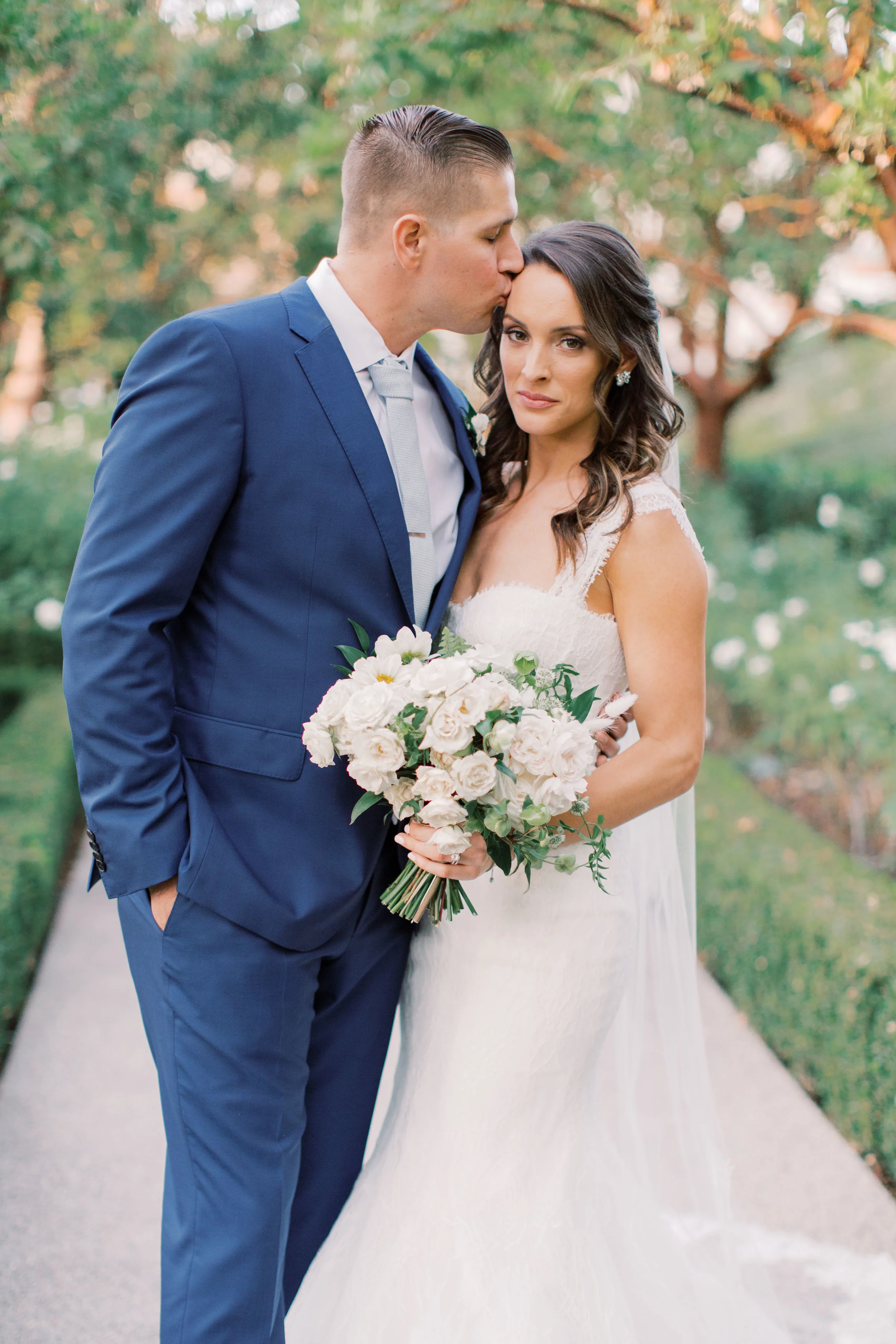 Rancho_Bernardo_Inn_San_Diego_California_Wedding_Devon_Donnahoo_blooms_talissa_21.jpg