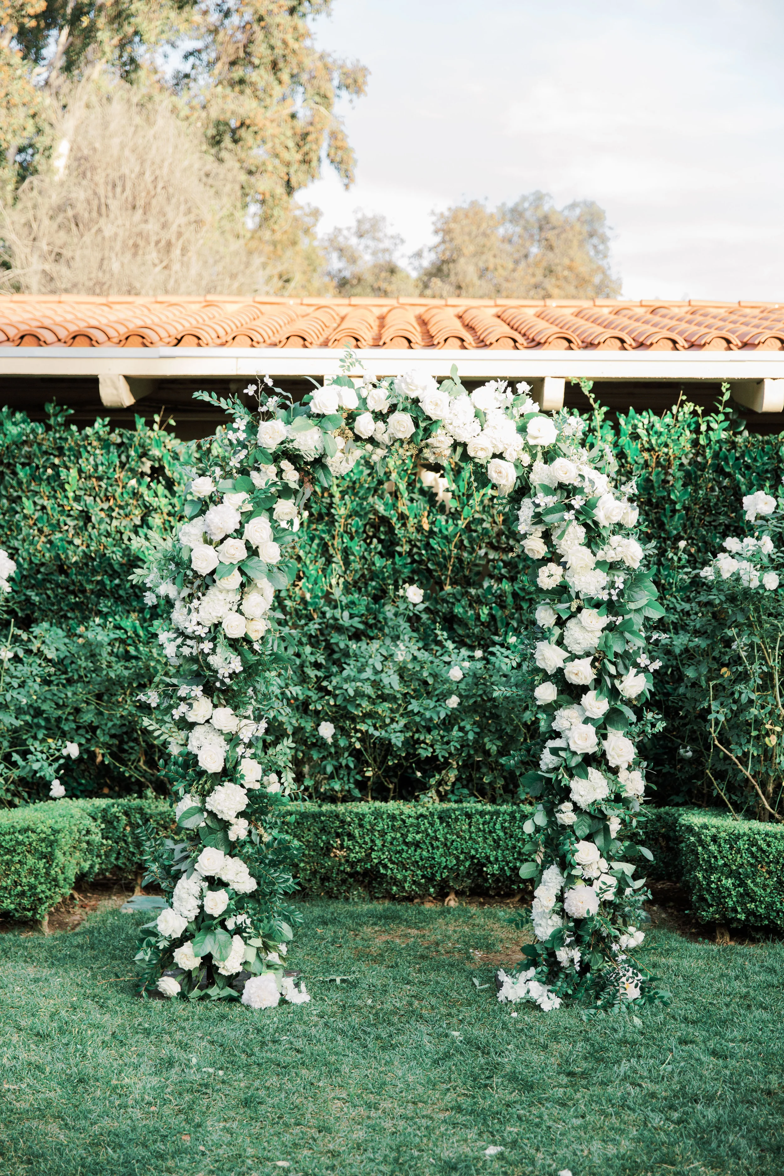 Rancho_Bernardo_Inn_San_Diego_California_Wedding_Devon_Donnahoo_blooms_talissa_22.jpg