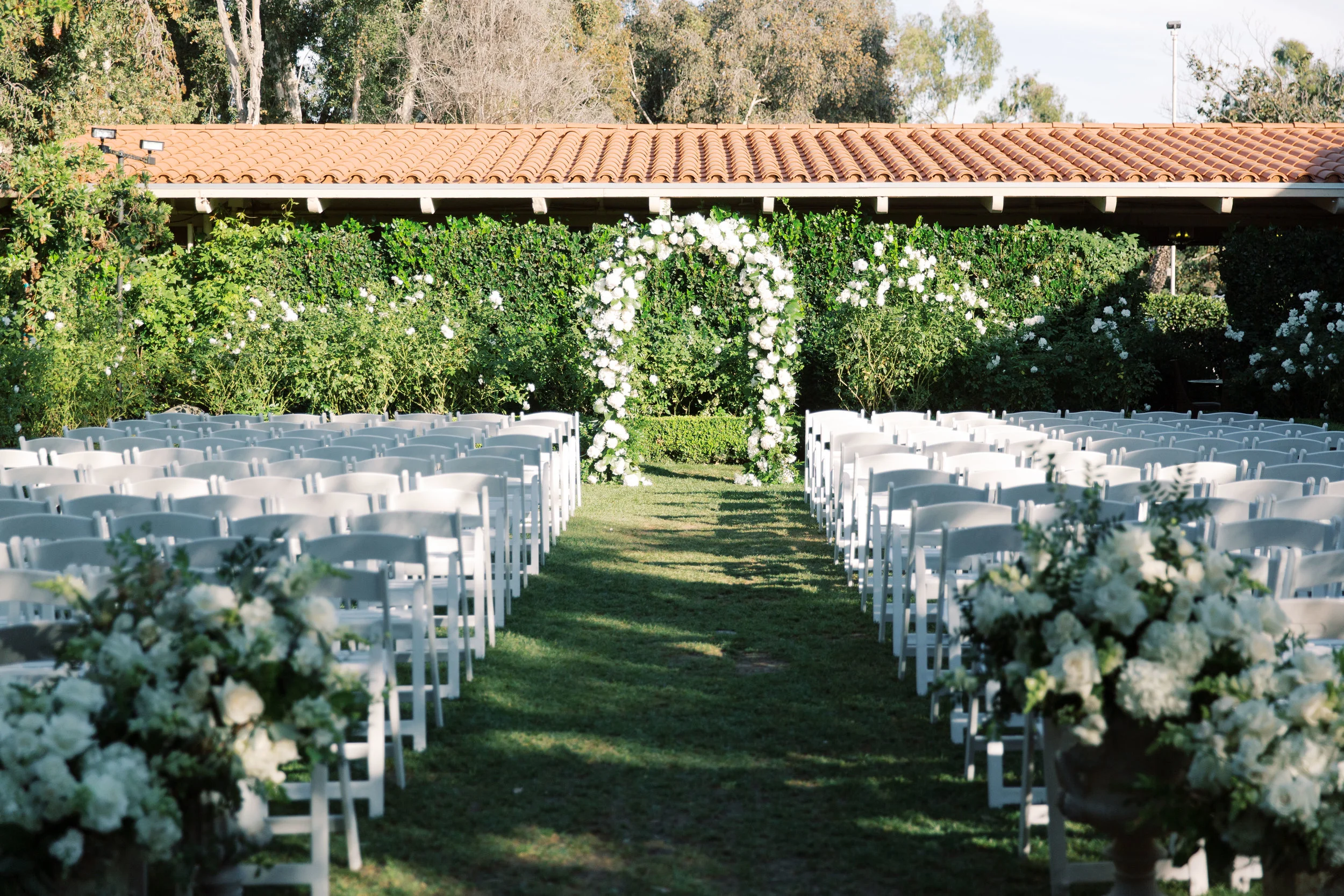 Rancho_Bernardo_Inn_San_Diego_California_Wedding_Devon_Donnahoo_blooms_talissa_29.jpg