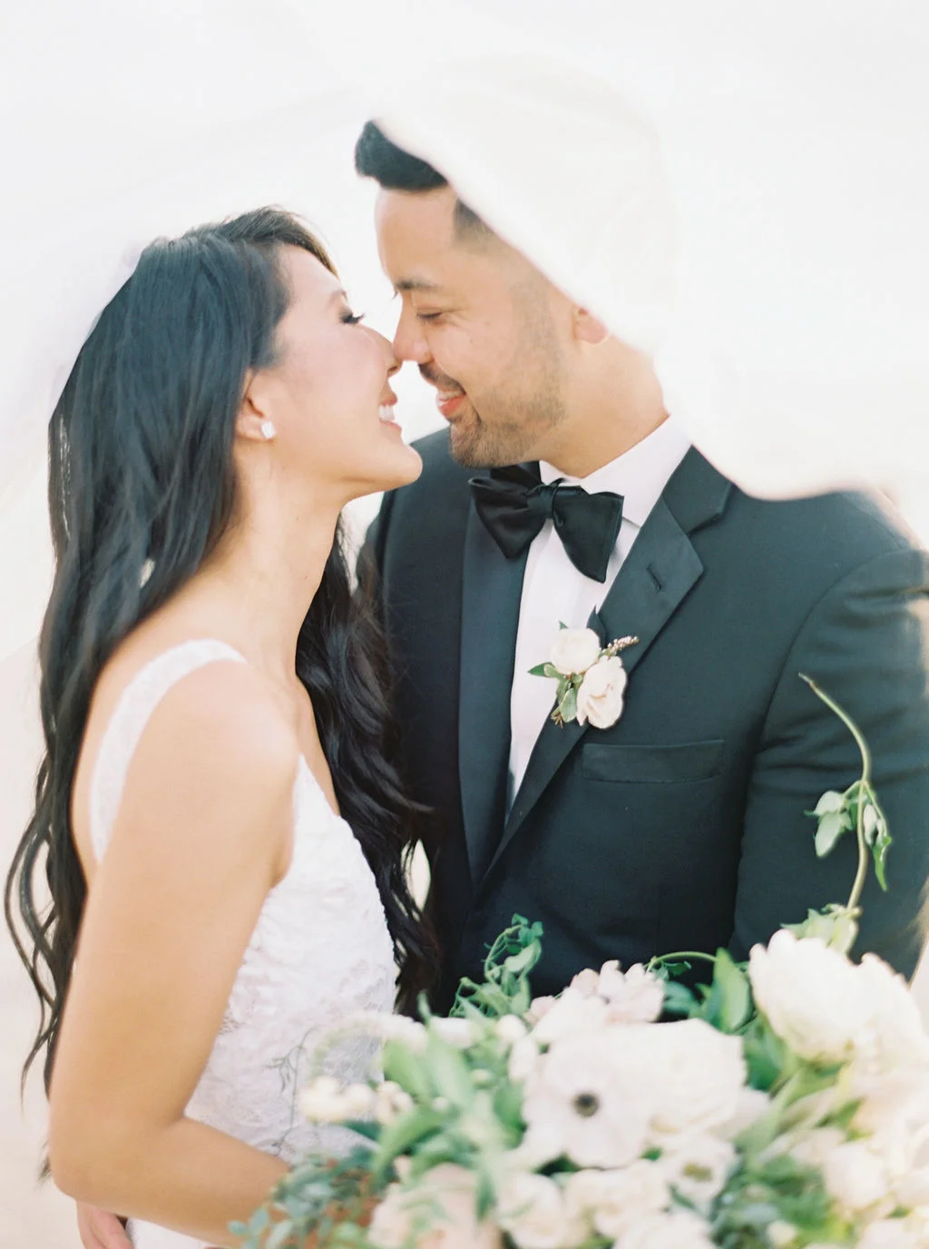 meiwen-photo-scripps-forum-wedding-la-jolla-beachside-inspiration-coastal-floral-design-blooms-11.jpg