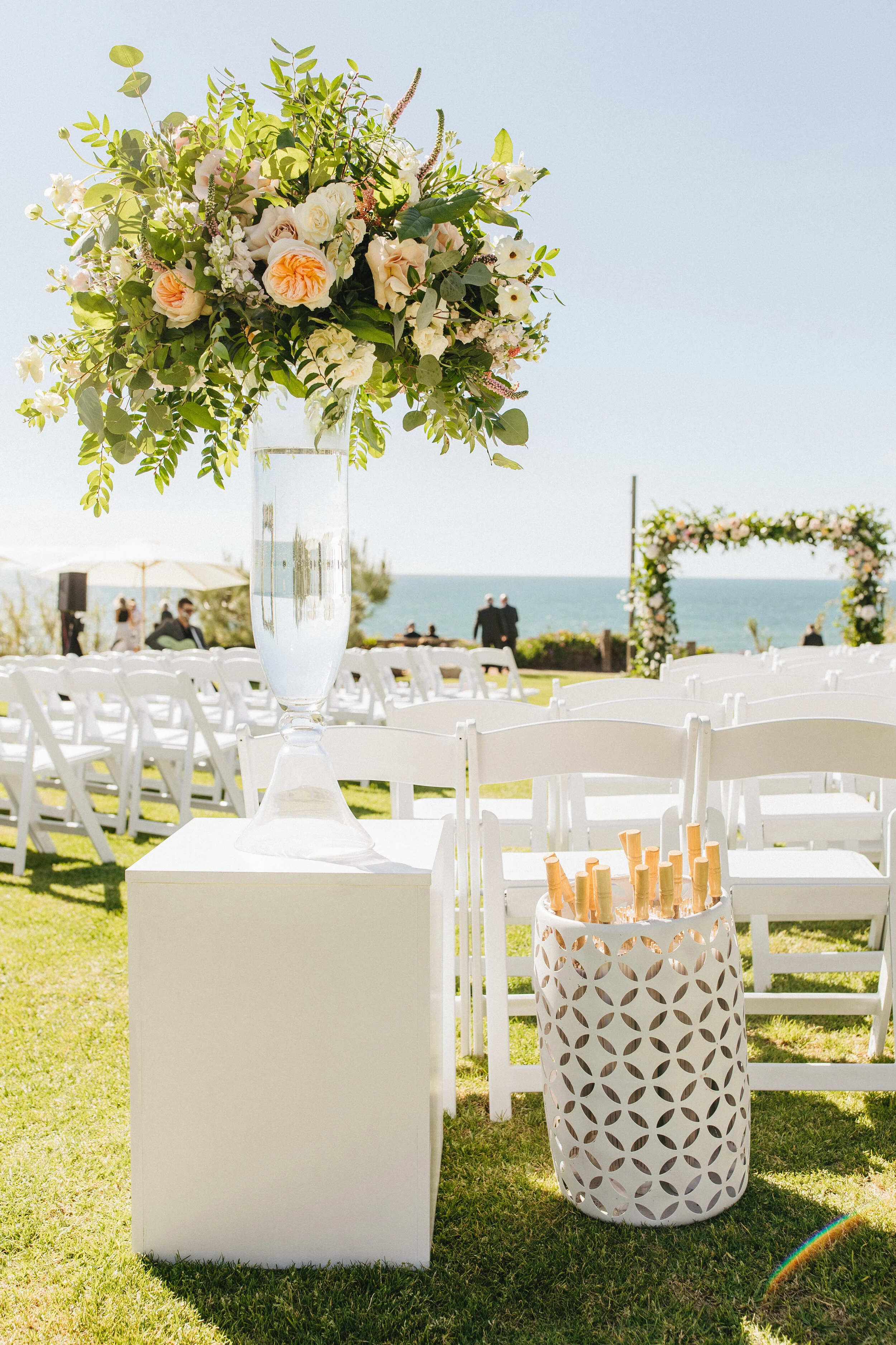 justin-jay-wedding-photo-white-lace-blooms-lauberge-del-mar-colorful-spring-inspiration-san-diego-florist-12.jpg