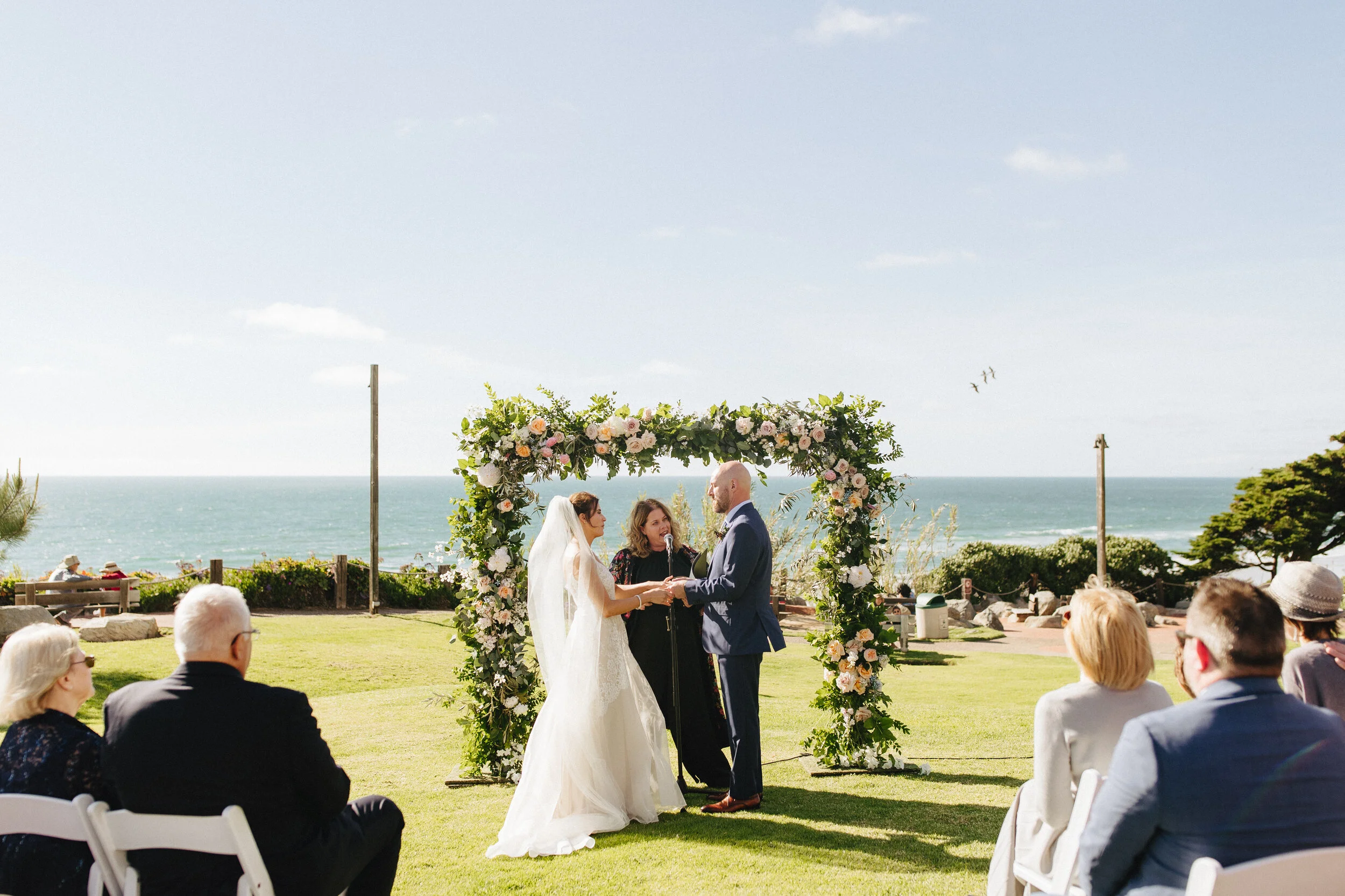 justin-jay-wedding-photo-white-lace-blooms-lauberge-del-mar-colorful-spring-inspiration-san-diego-florist-13.jpg