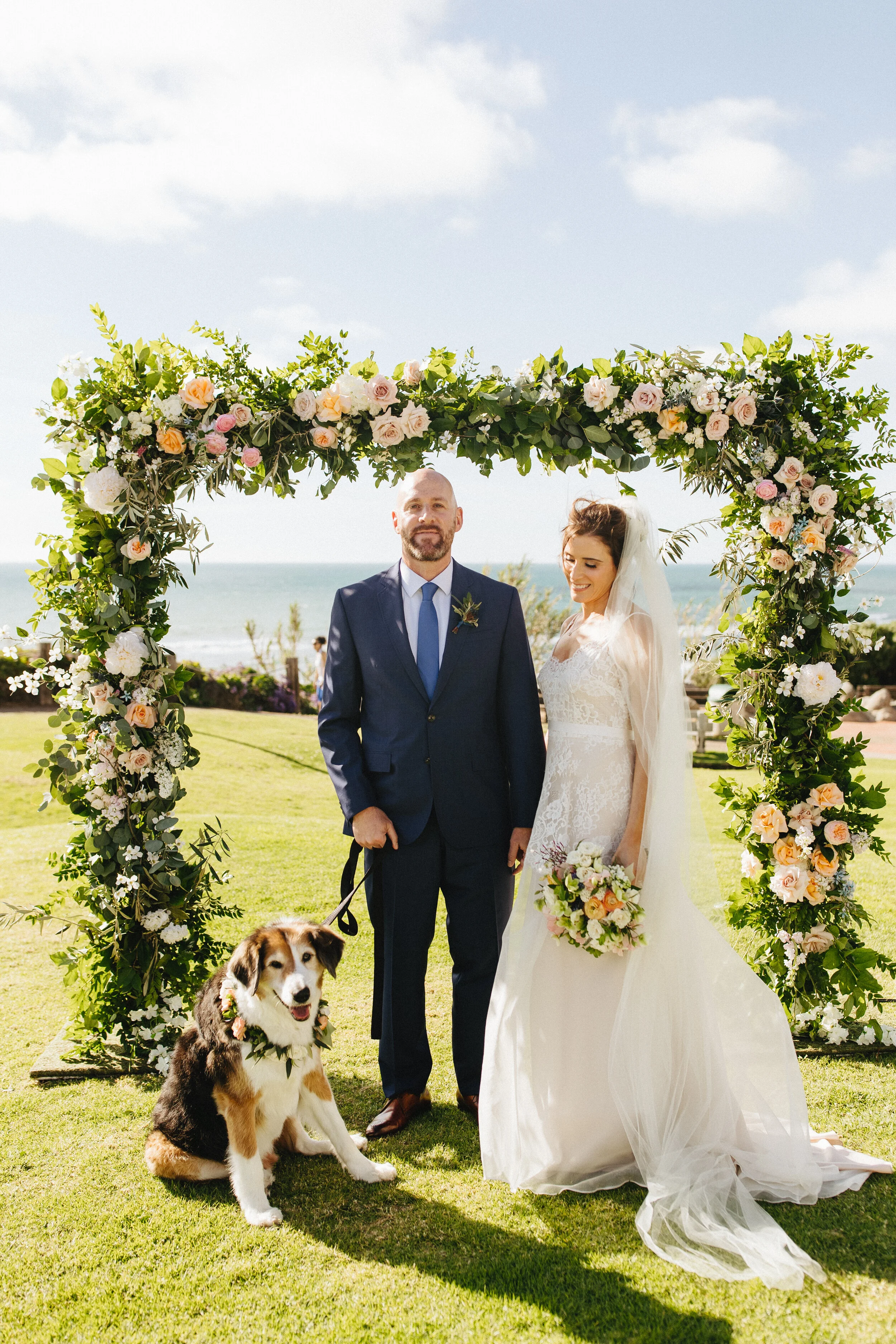 justin-jay-wedding-photo-white-lace-blooms-lauberge-del-mar-colorful-spring-inspiration-san-diego-florist-17.jpg