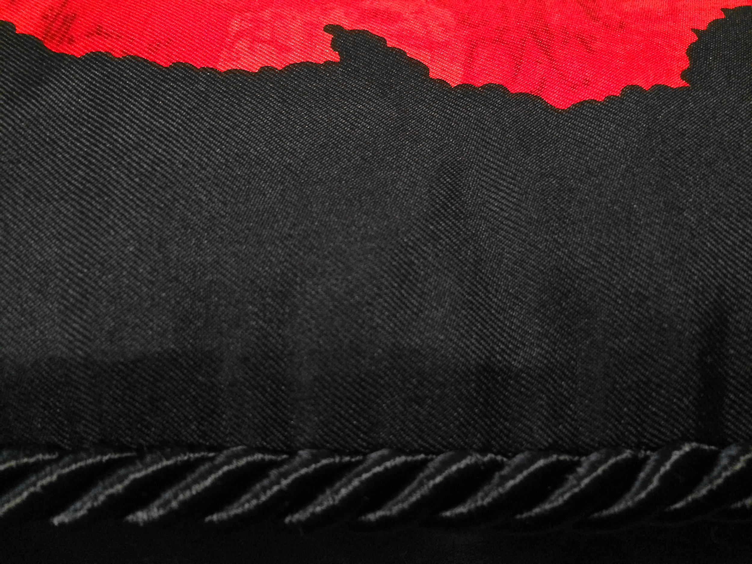 gucciredpoppydetail.jpg