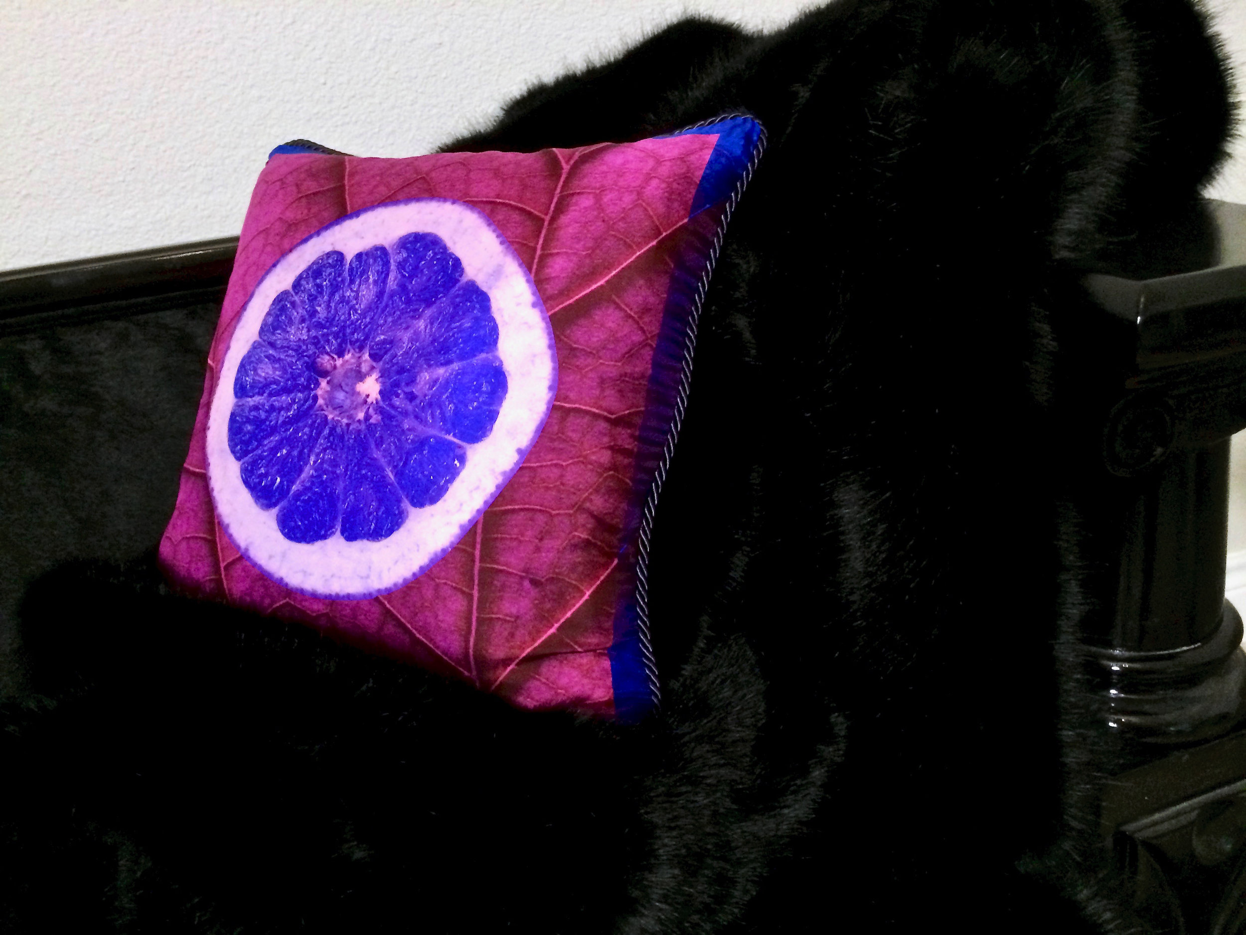 etropurpleorangesofa.jpg