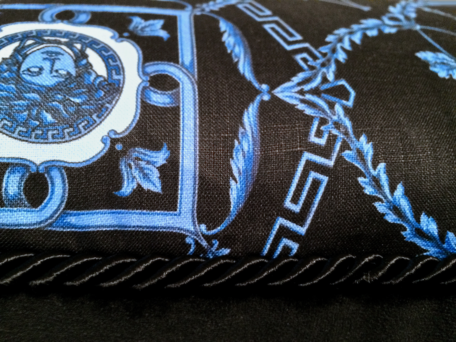 versacelinentrellisbluedetail.jpg