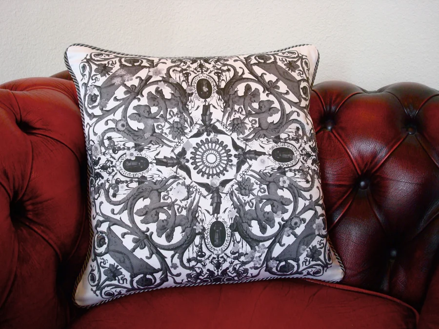 rennstar0-etsycouch.jpg