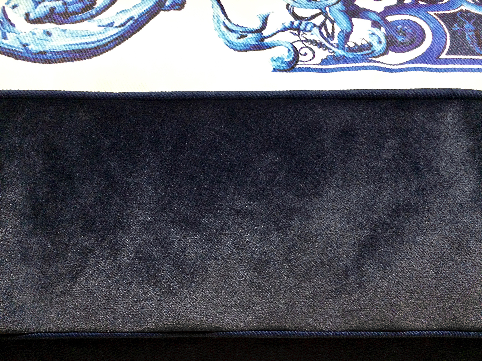 angeladogbeddetail1.jpg