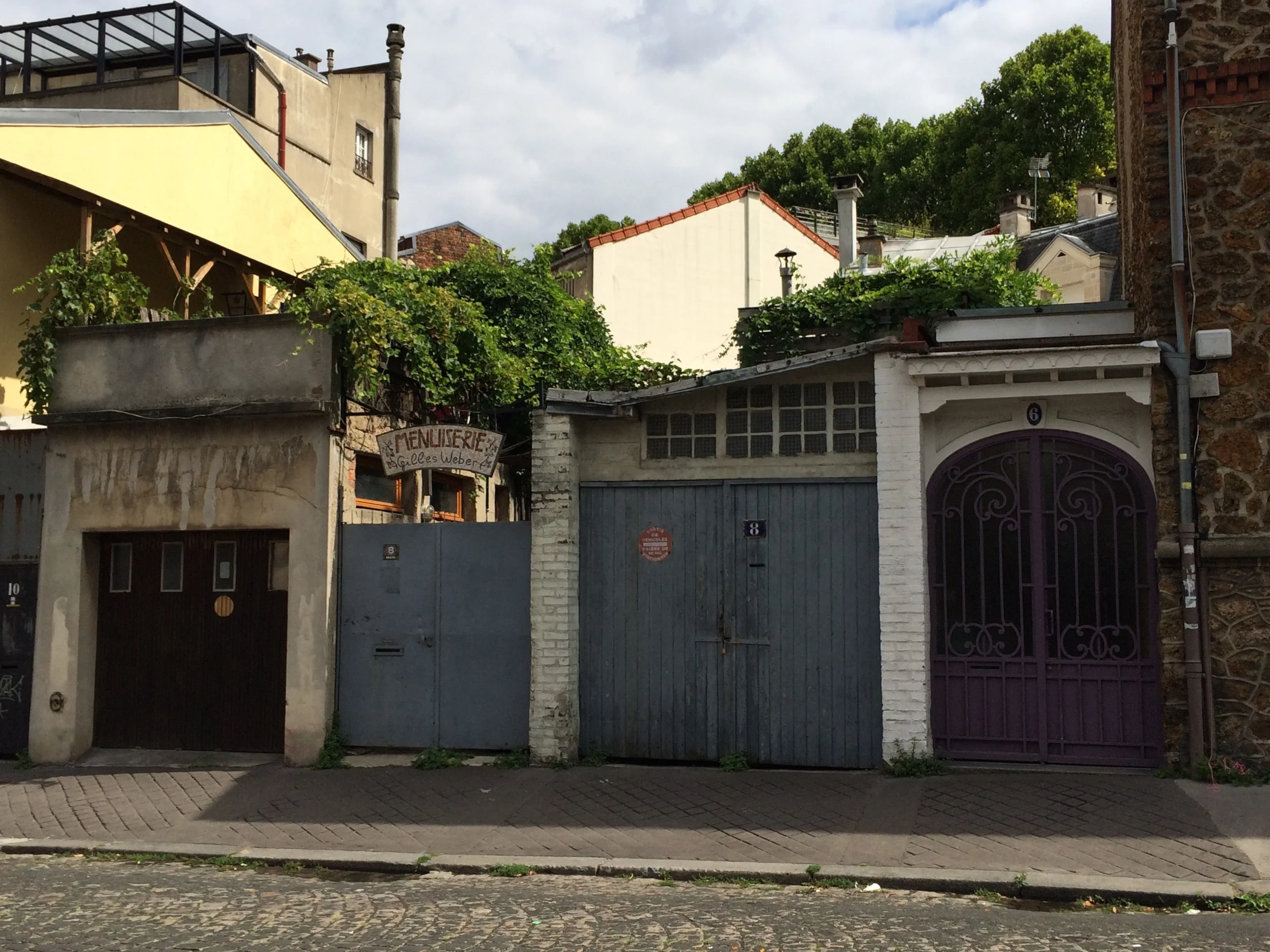 On Rue de la Liberté