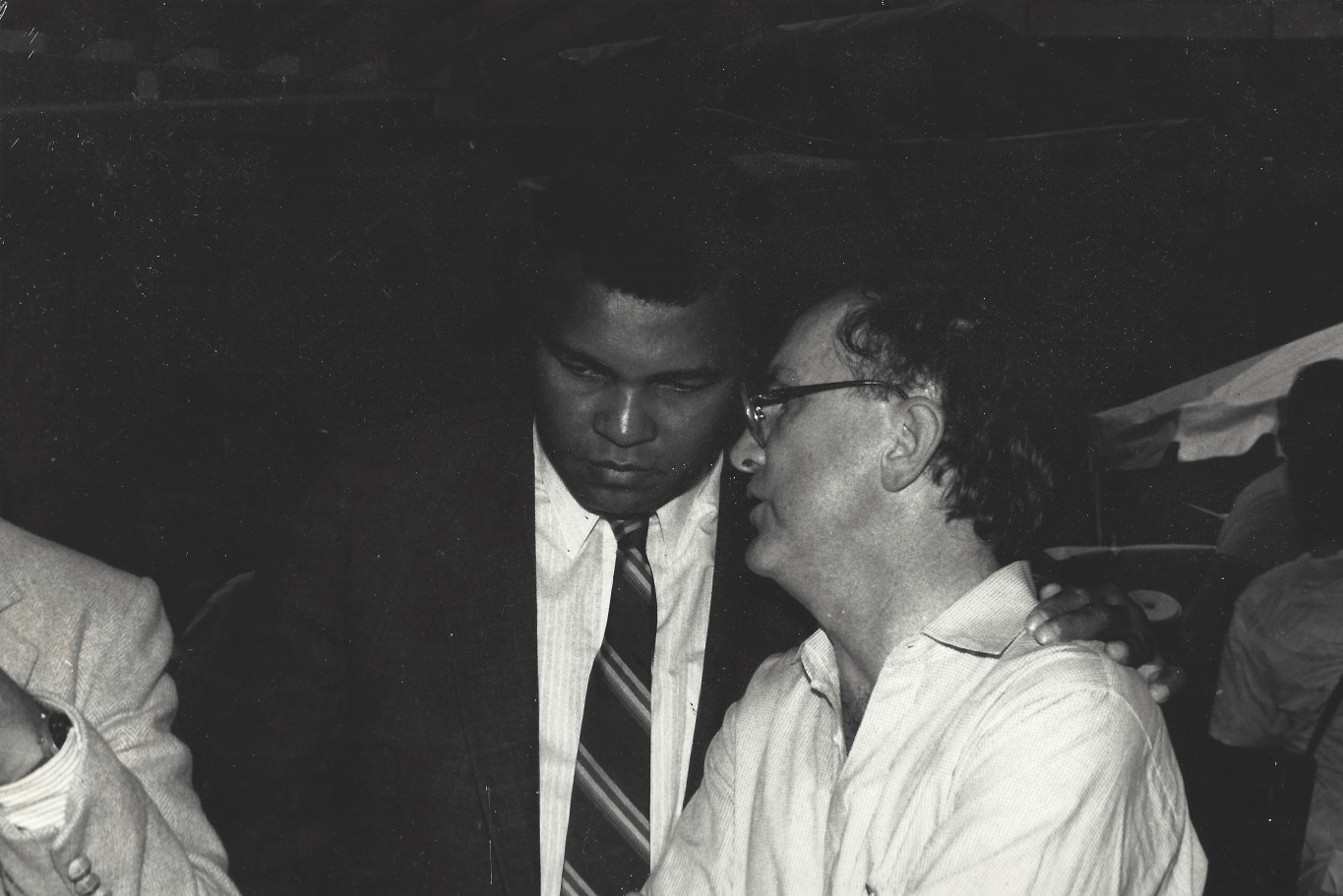 Mohammed Ali preparing to address a stadium of 65 thousand at the Conspiracy of Hope, June 1986.