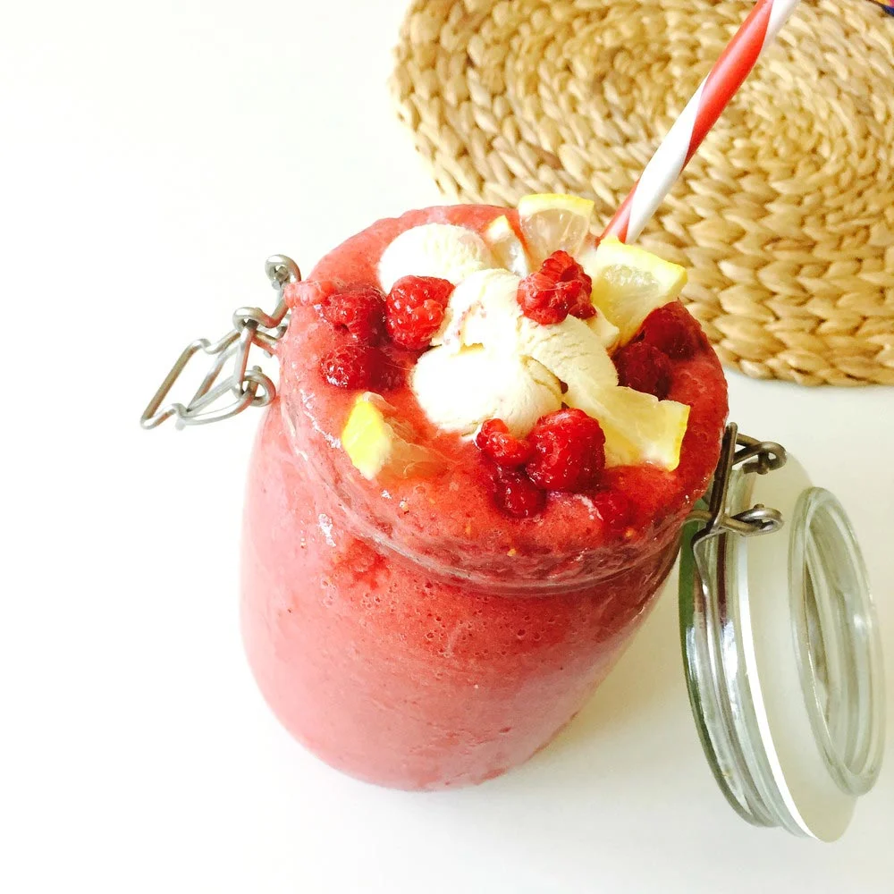 Beauty_and_the_nature_Raspberry_Vegan_smoothie.jpg