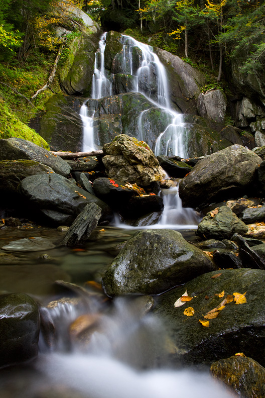 Moss Glen Falls in Autumn, Green Mountain National Forest, Vermont, United States.