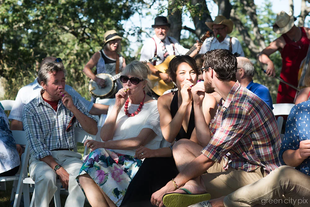 At this wedding, guests blew kazoos right after the bride and groom were officially pronounced man and wife. 