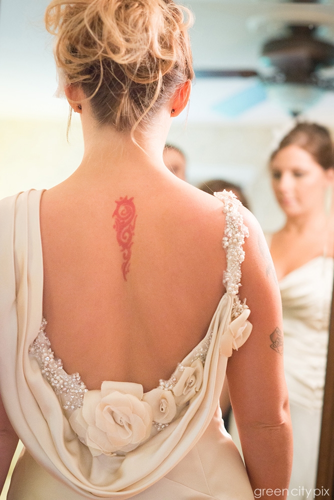 The girl with the crimson tattoo