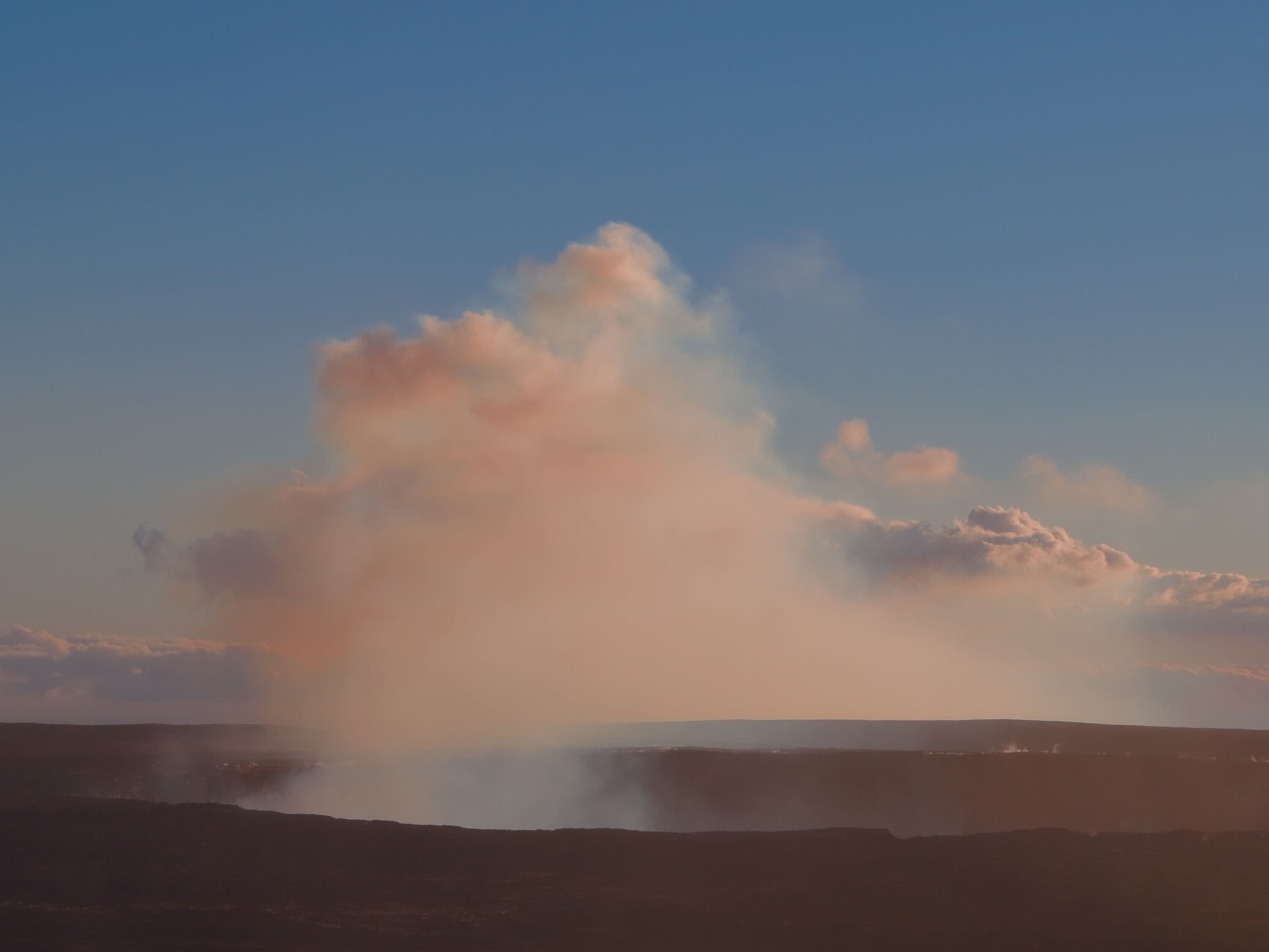   Halema'uma'u Crater, Hawaii Volcanoes National Park  