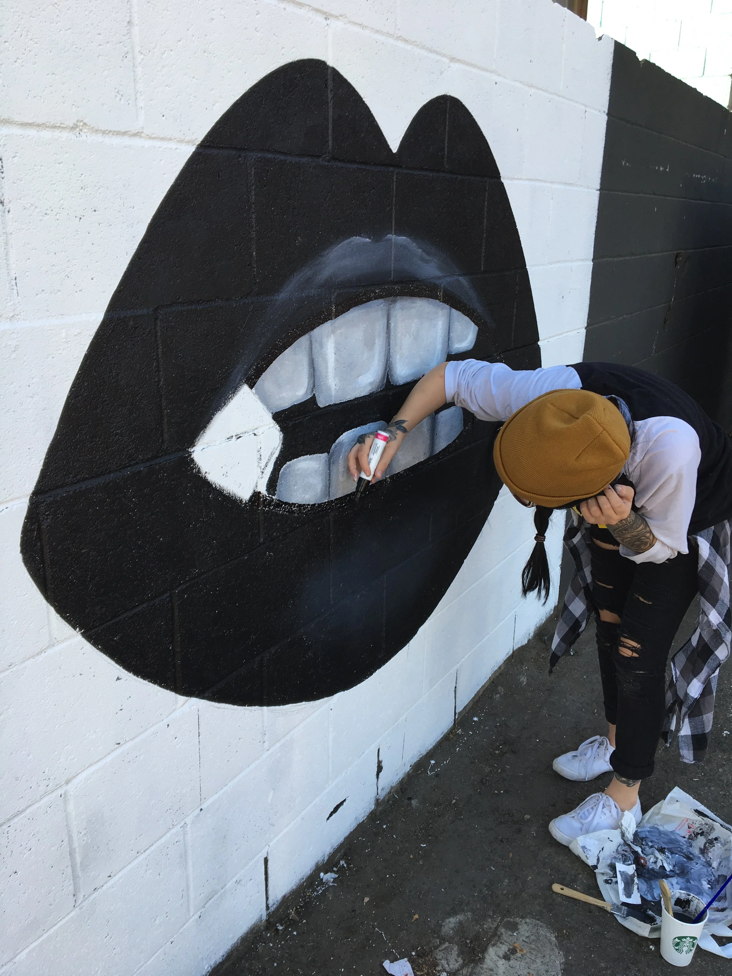 Zipper mouth mural
