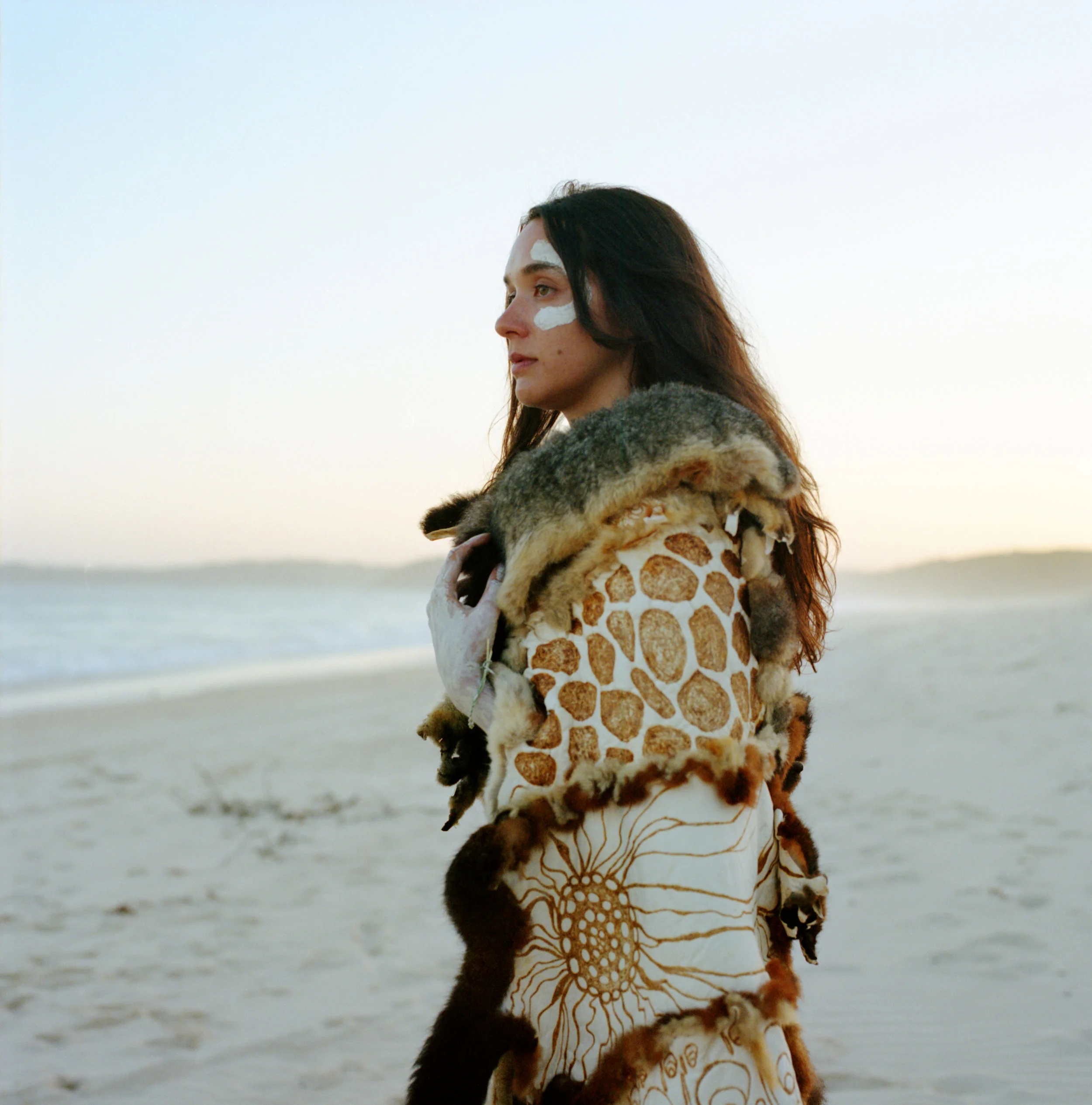 Still photo from: Ngawiya Maan (we take to give), an audio visual piece by Amanda Jane Reynolds, Stella Stories, Australian Museum 2018