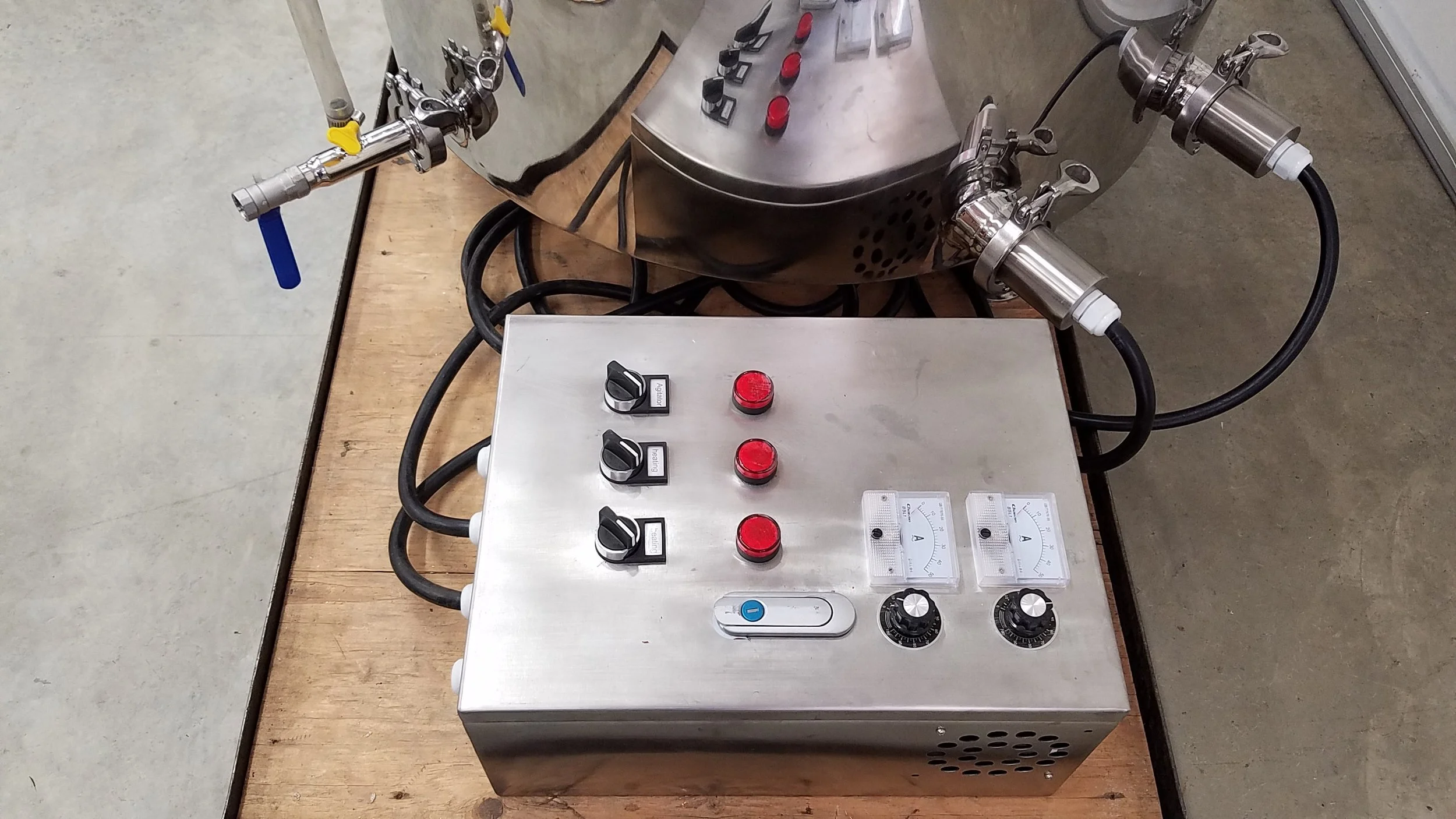 Dual element distillery heater controller