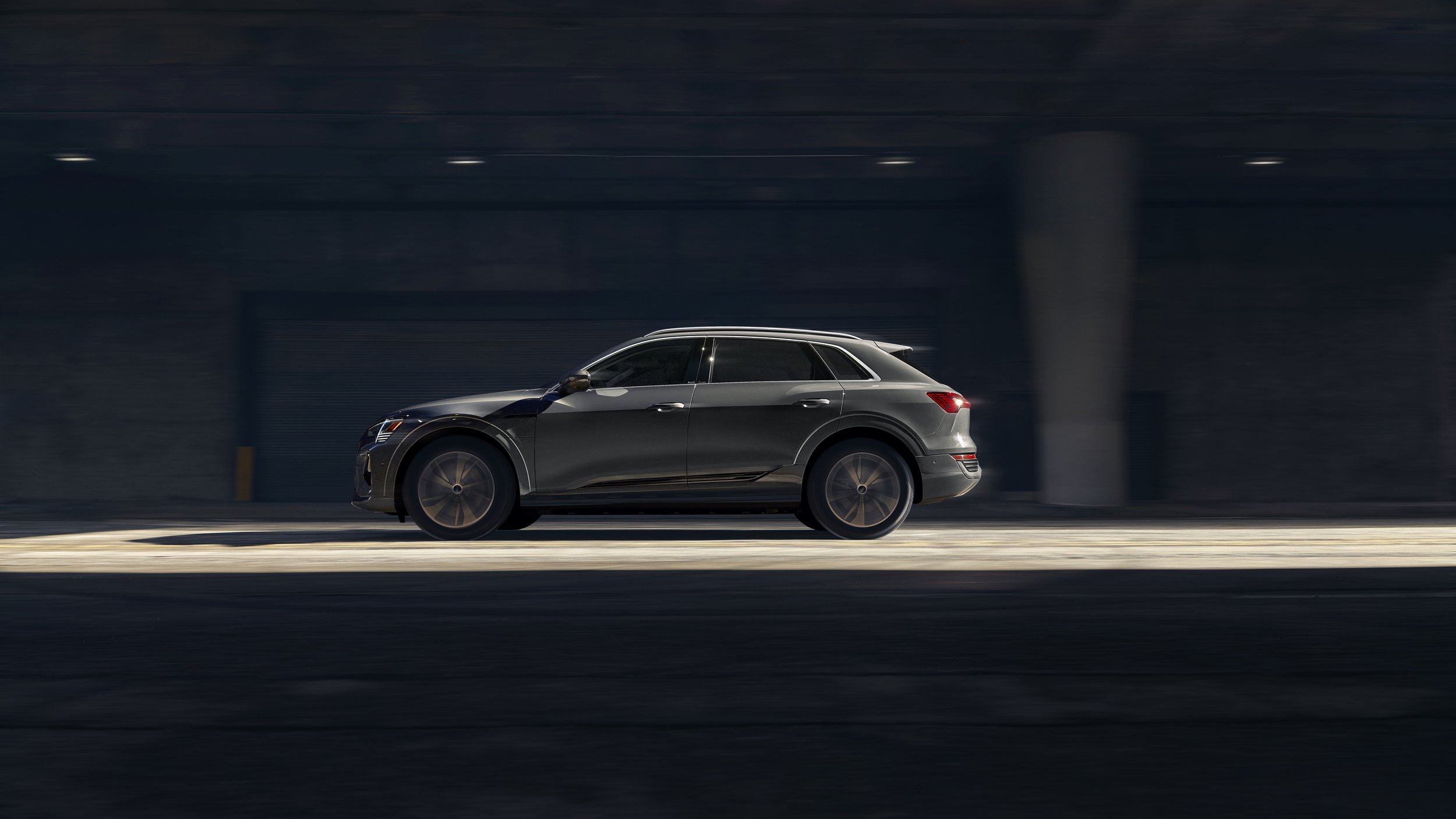 P685845_Audi_My24_Q8_etron_Ext_Side_View-2213_r7_ALT.jpeg
