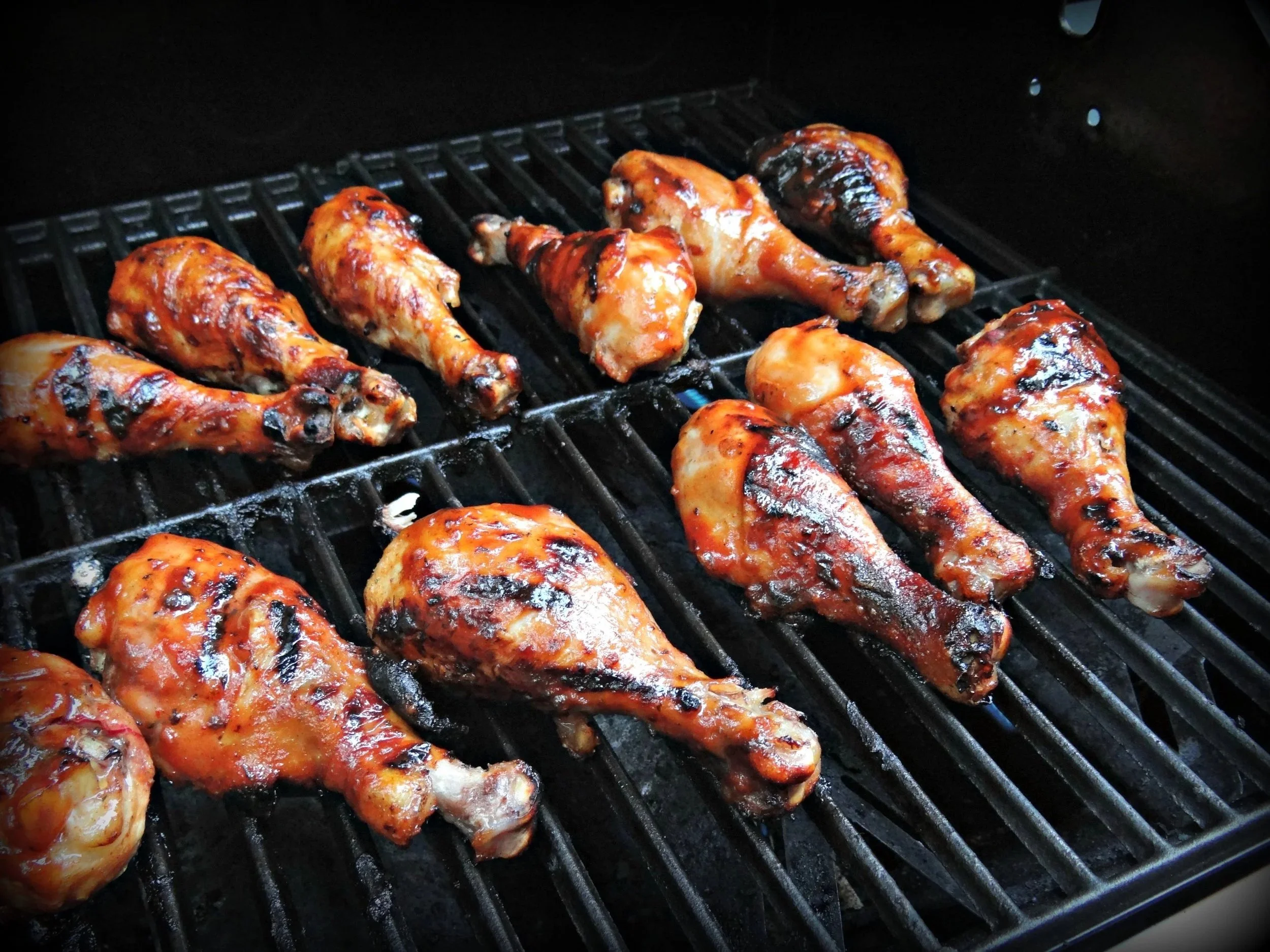 PLUMP CHICKEN DRUMMIES