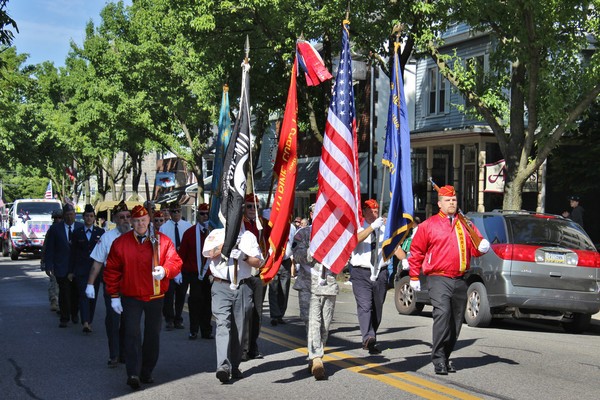 Emmaus Memorial Day Parade (2013).jpg