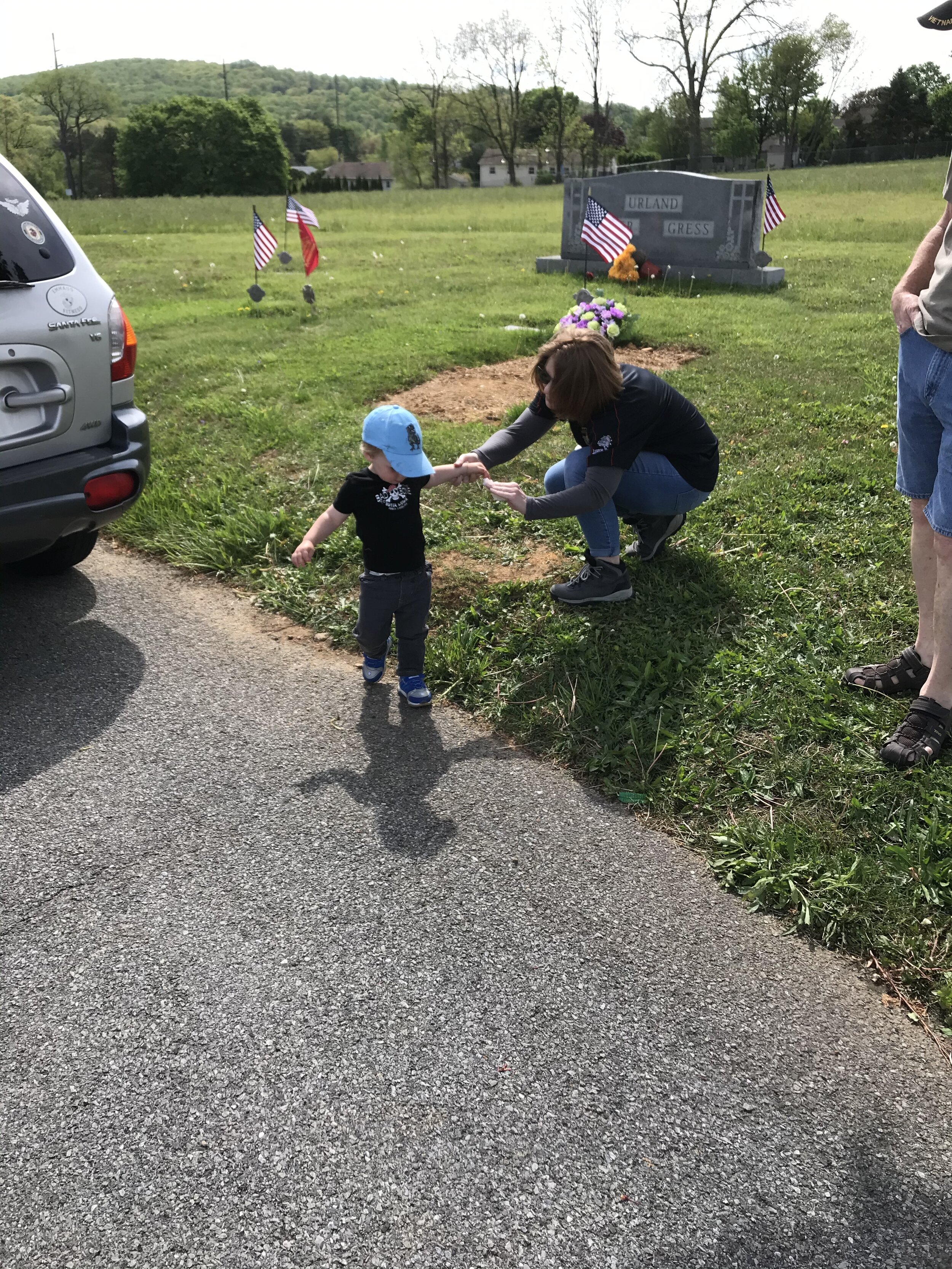 Cemetery Flag Replacements 5-16-2020-05.jpg