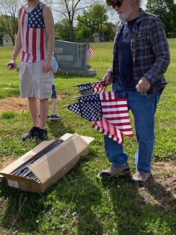 Cemetery Flag Replacements 5-16-2020-07.jpg