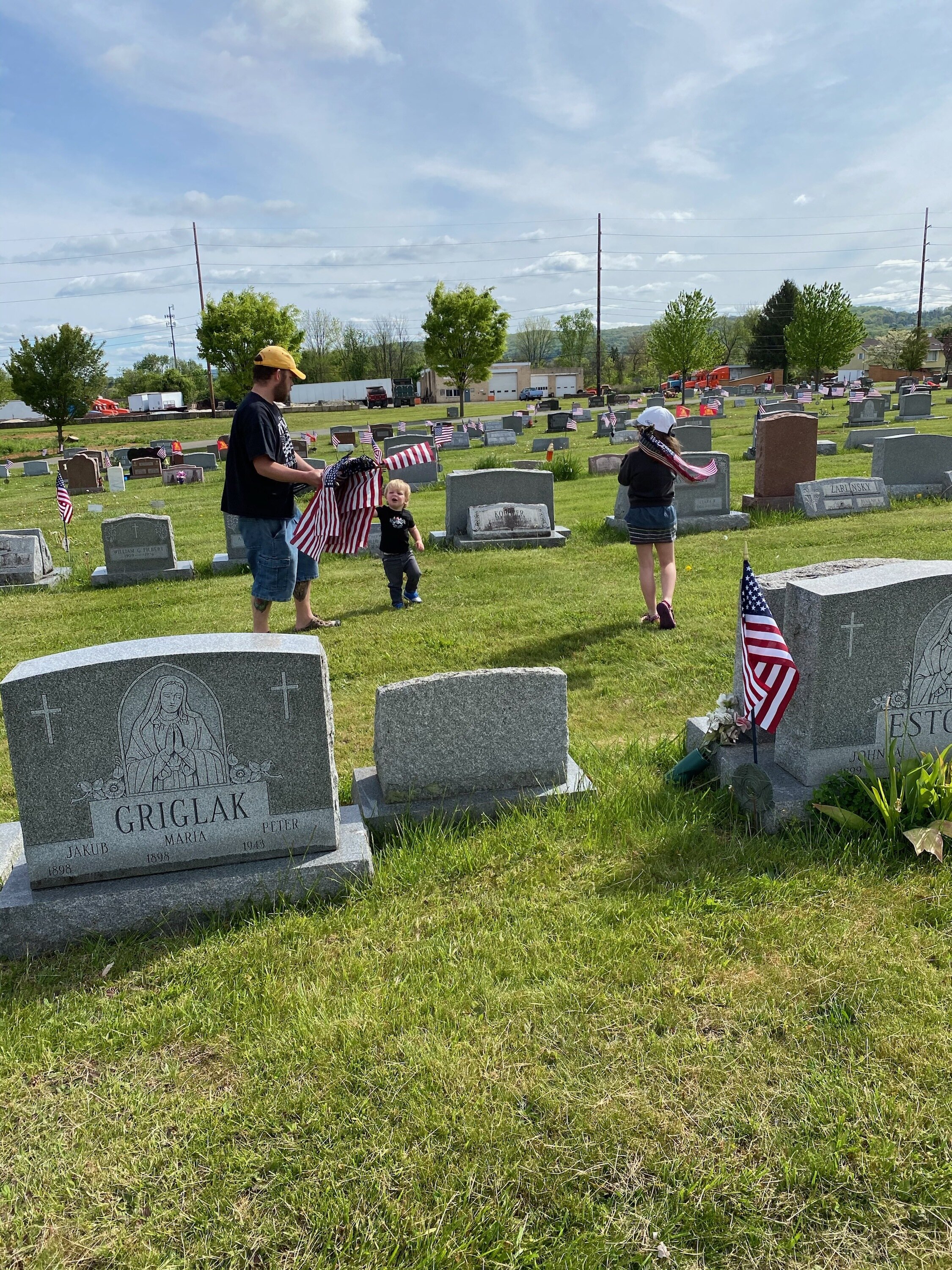 Cemetery Flag Replacements 5-16-2020-13.jpg