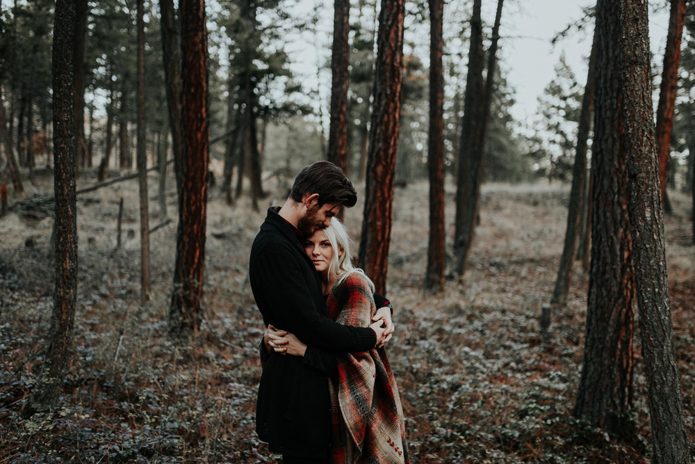 Lloydminster Engagement Photographer-030.jpg