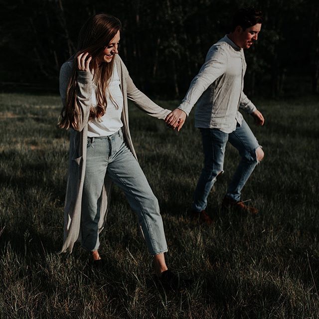 Guys, these two got married in Ireland last month and I just finished their photos 😍. It was one of the most beautiful weddings I&rsquo;ve ever photographed.  I can&rsquo;t wait to share!  Should I blog or Insta story their wedding!? Let me know whi