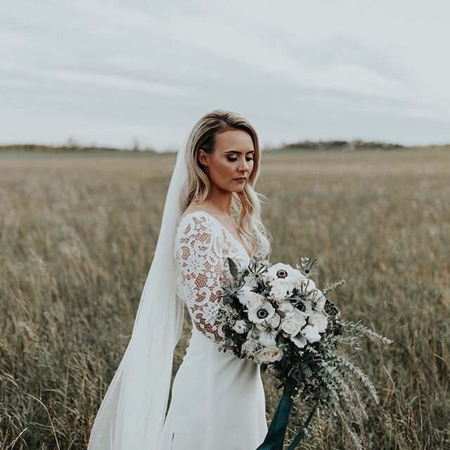 Taking some of this extra time to post more of last year&rsquo;s work!  Nothing tops a grassy field, some nice light, a babe bride, and THAT bouquet 😍.