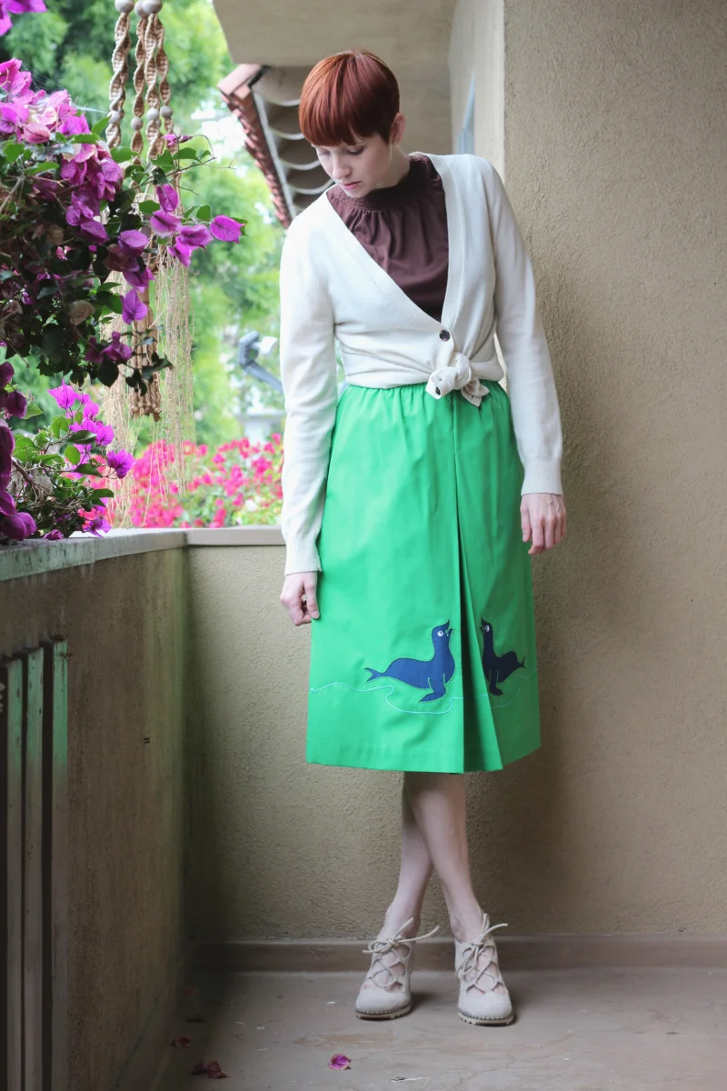 seal applique skirt_2.jpg