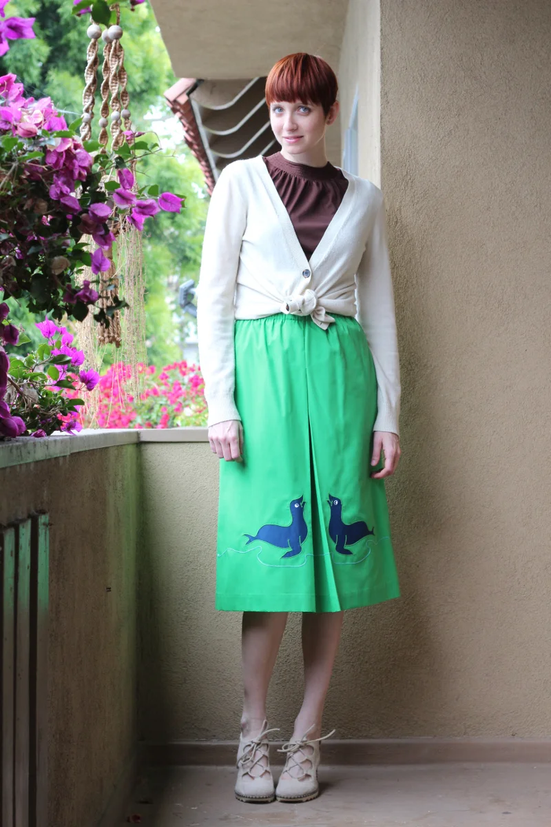 seal applique skirt_1.jpg