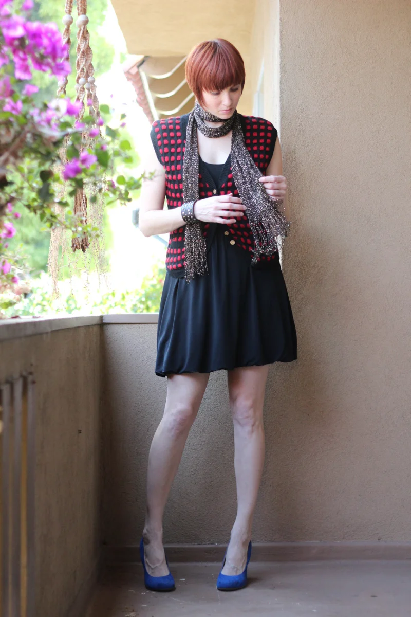 red checkered vest gold scarf_2.jpg