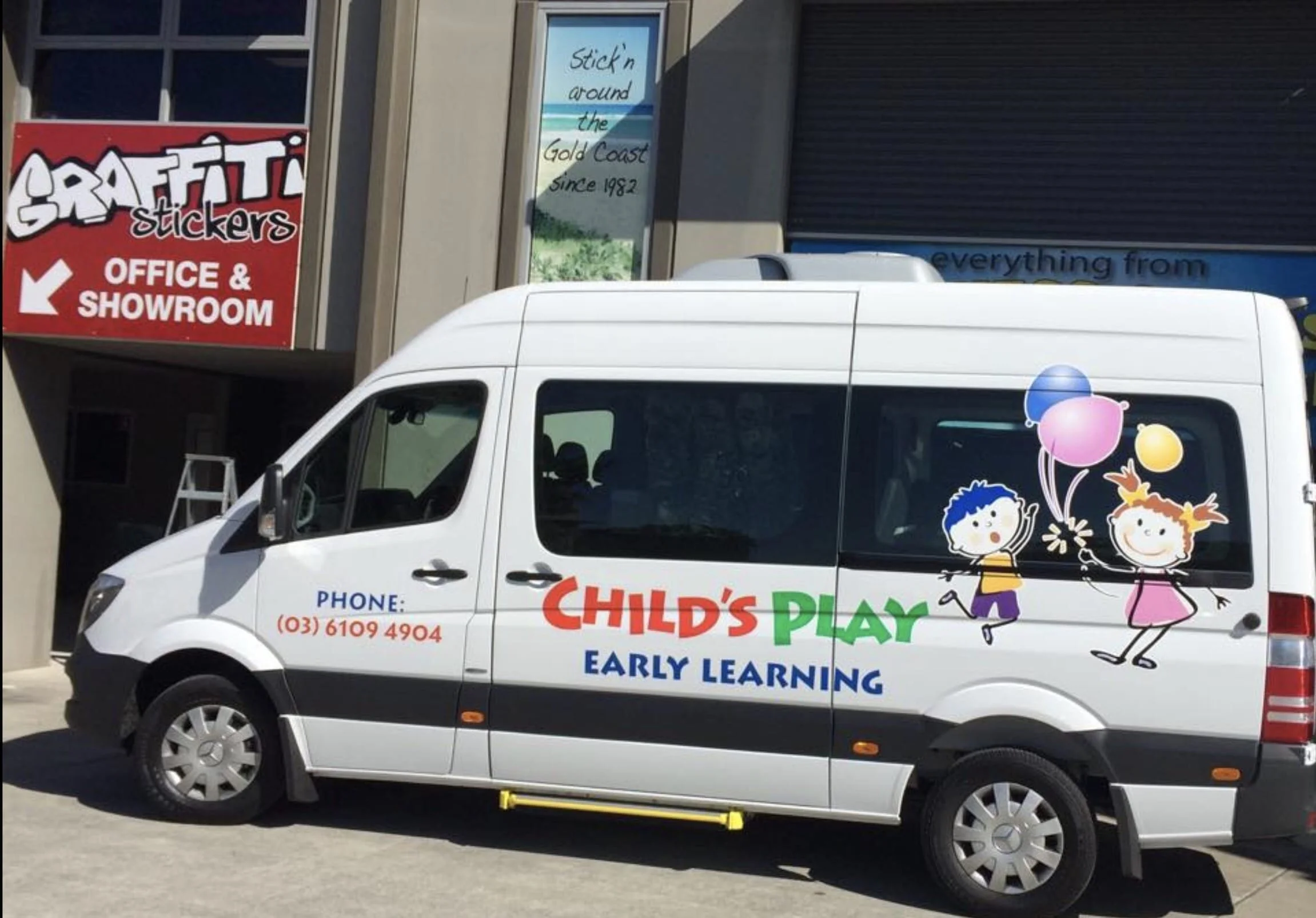 2 Reasons Your Commercial Vehicle  Needs Branded Signage