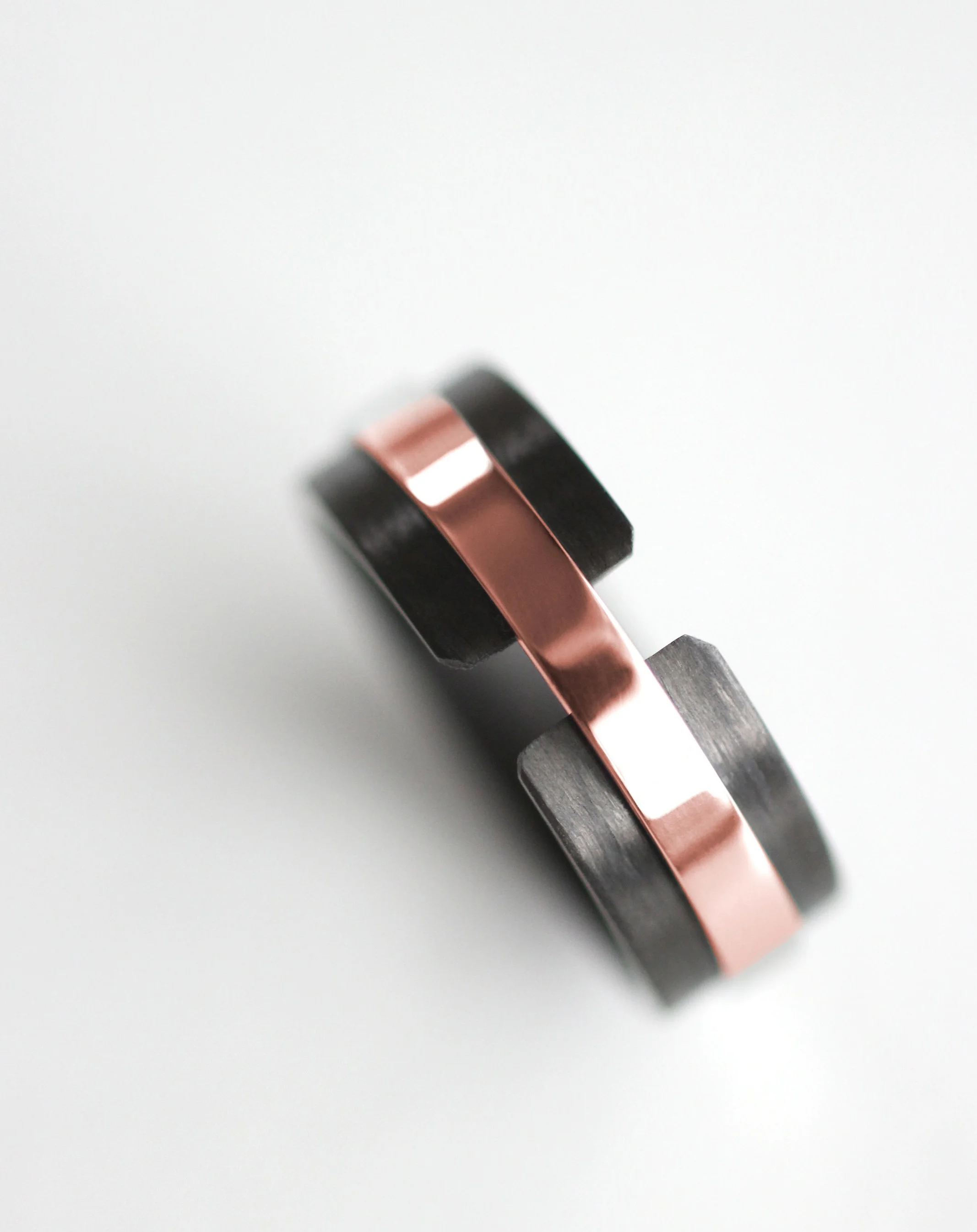 carbon-fiber-suspension-rose-gold-wedgewood.jpg