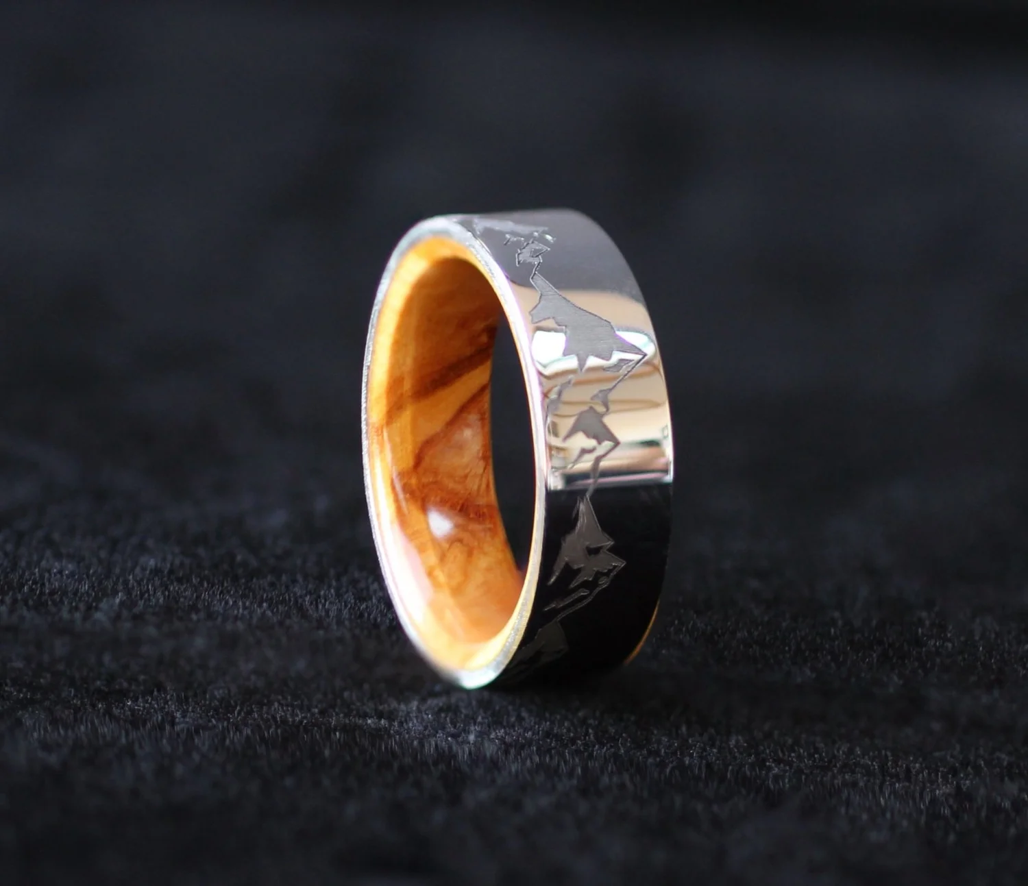 Aspen wedding ring | Beachweddingtips.com