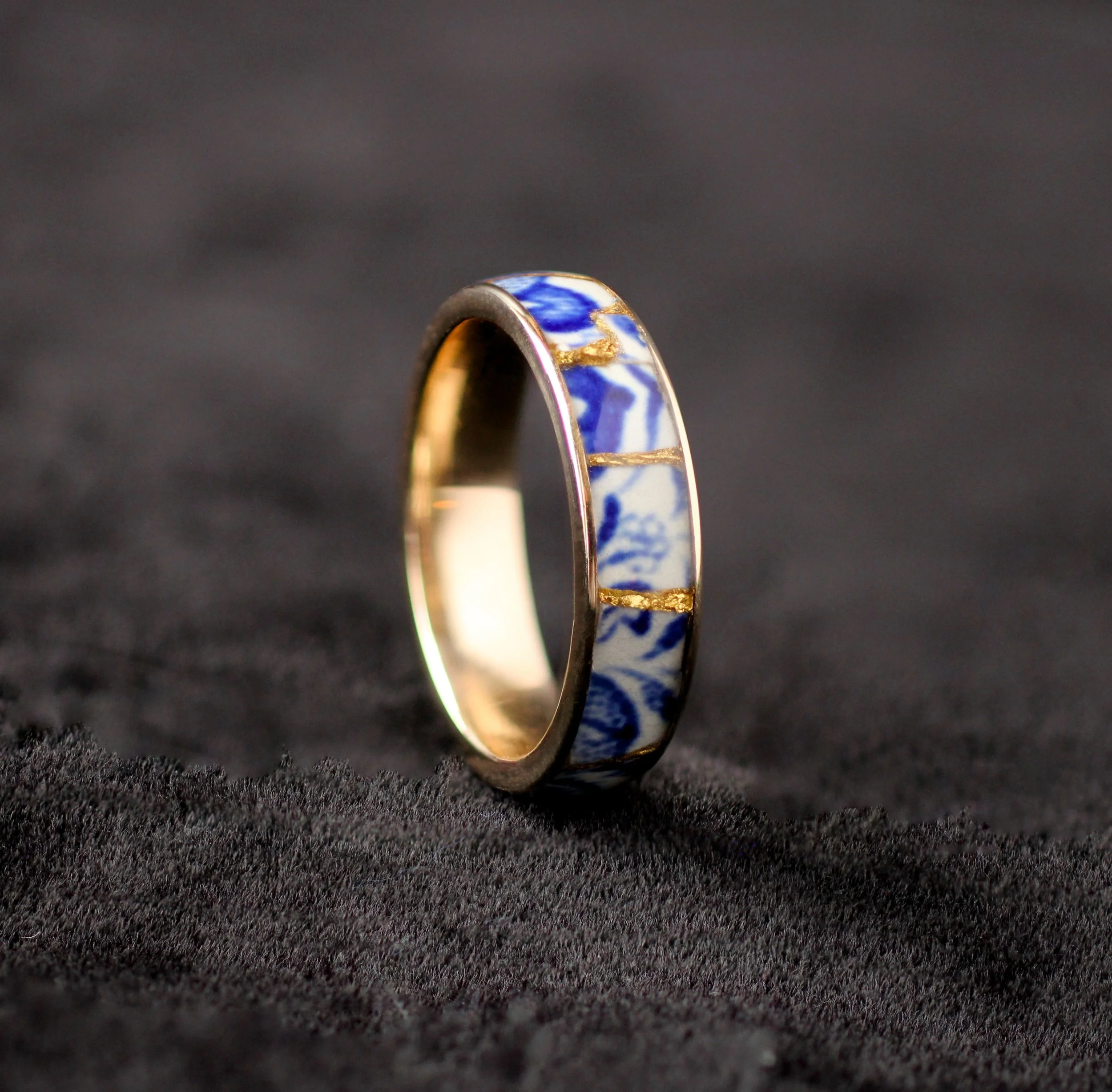 18k Yellow Gold and Kintsugi Porcelain Inlay Ring