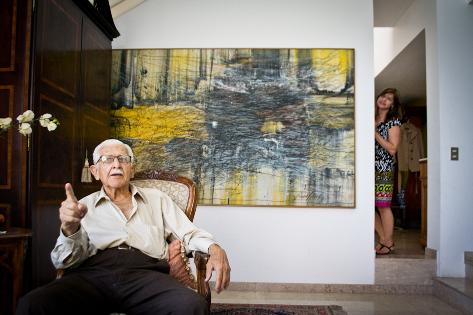 Abuelo Superheroe-6.jpg