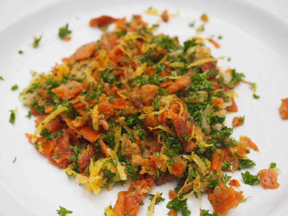 Crispy chicken skin gremolata.