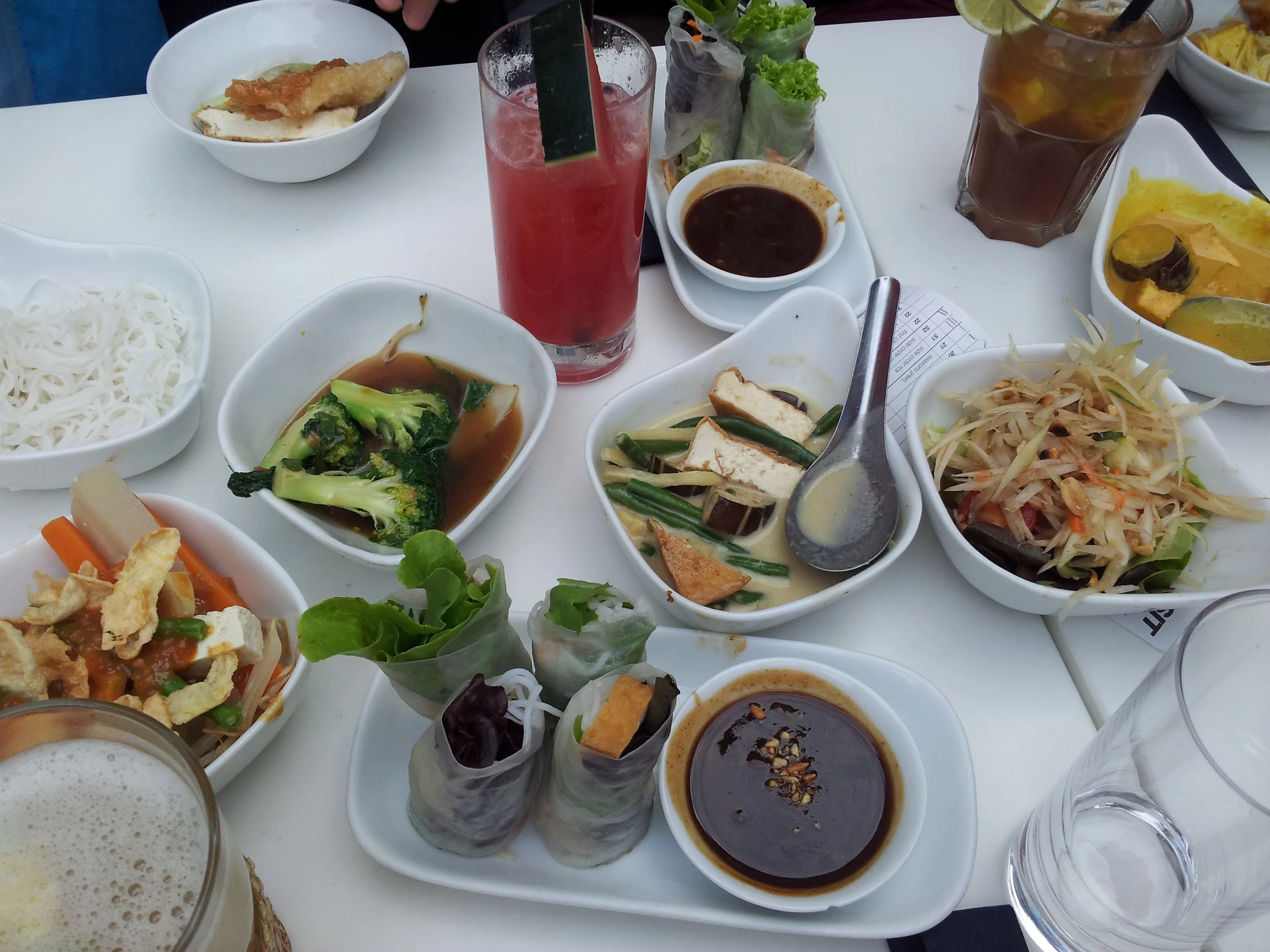 3 euro delicious fresh thai dishes, vegan, vegetarian, meat whatever everything at Transit in Berlin Mitte