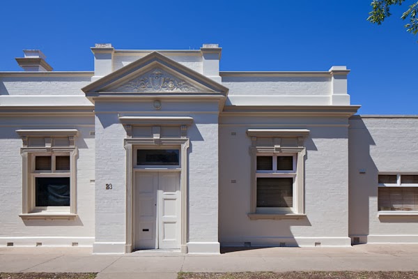 Barham_Avocados_Sarah_Anderson_Victoria_bank_house_building_architecture_shadows