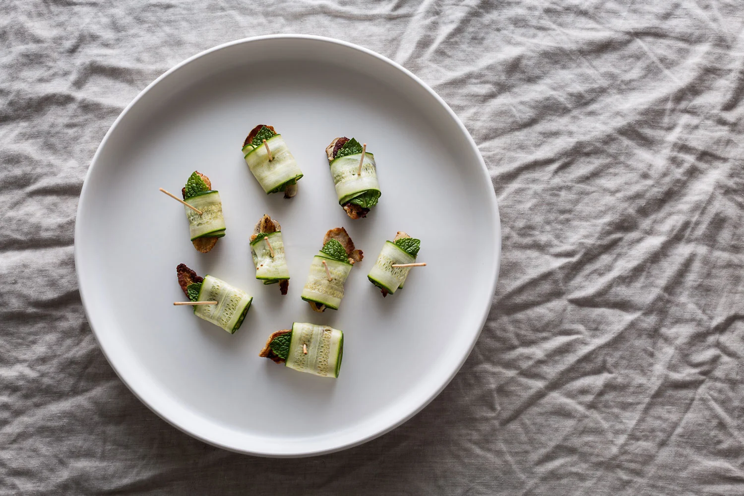 photograph-of-pot-and-pan-culinary-tailoring-cucumber-photographed-by-sarah-anderson-photography.jpg