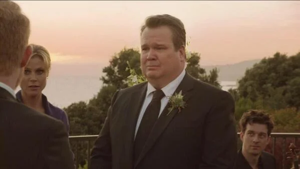 Performance at the Wedding episode, Modern Family ABC May 21, 2014
Screencap by @tinotino_s
