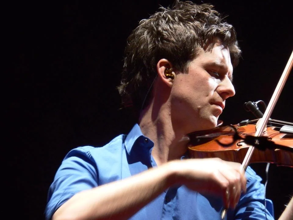 Performing #intheround tour Pittsburgh, PA - photo by Diane Ypsilantis