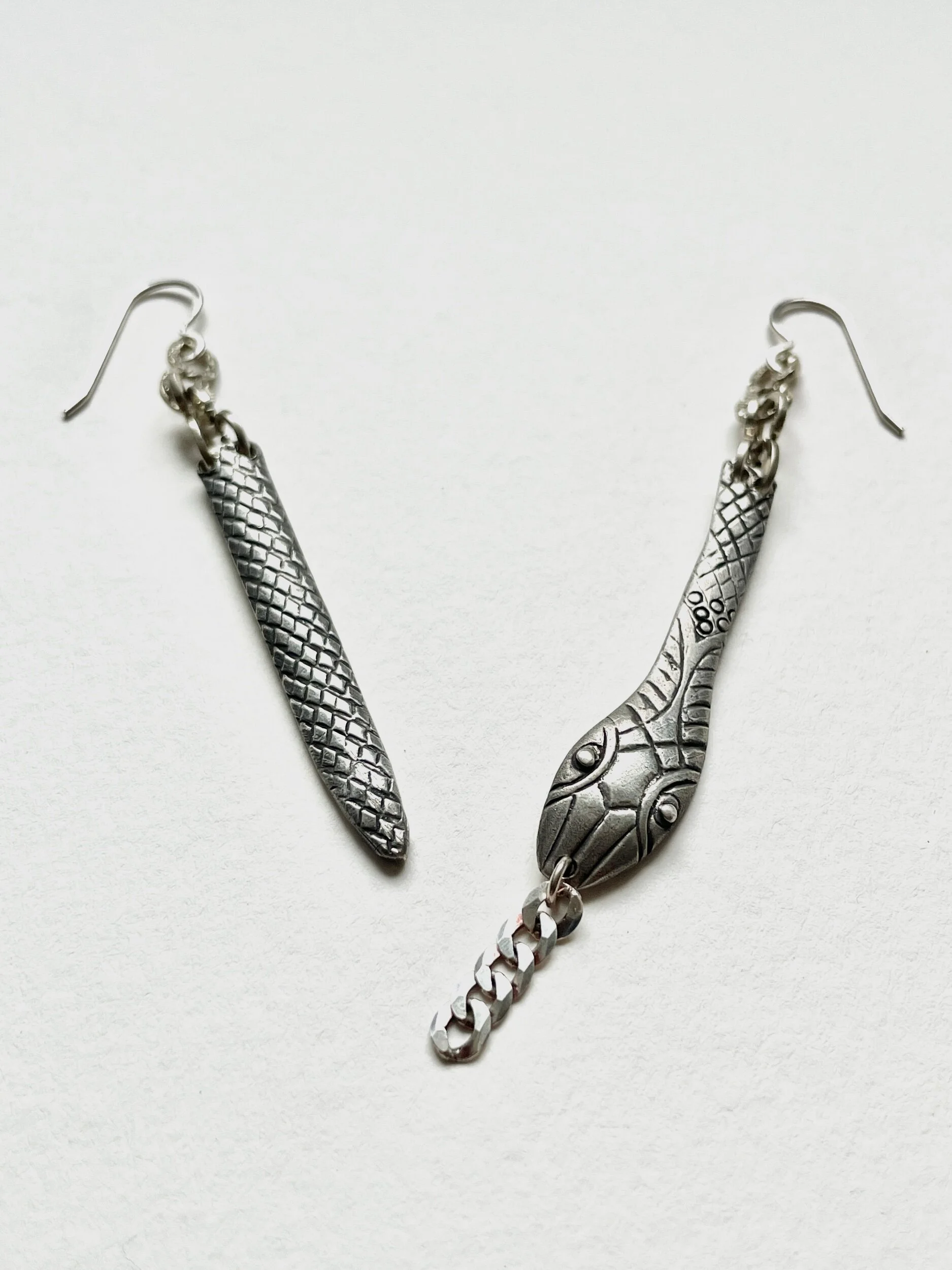 6E8A3207-1287-44DA-9E2F-7D6D6023BE35