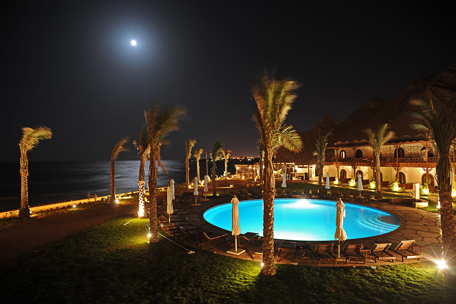 dahab-paradise-night-pool.JPG